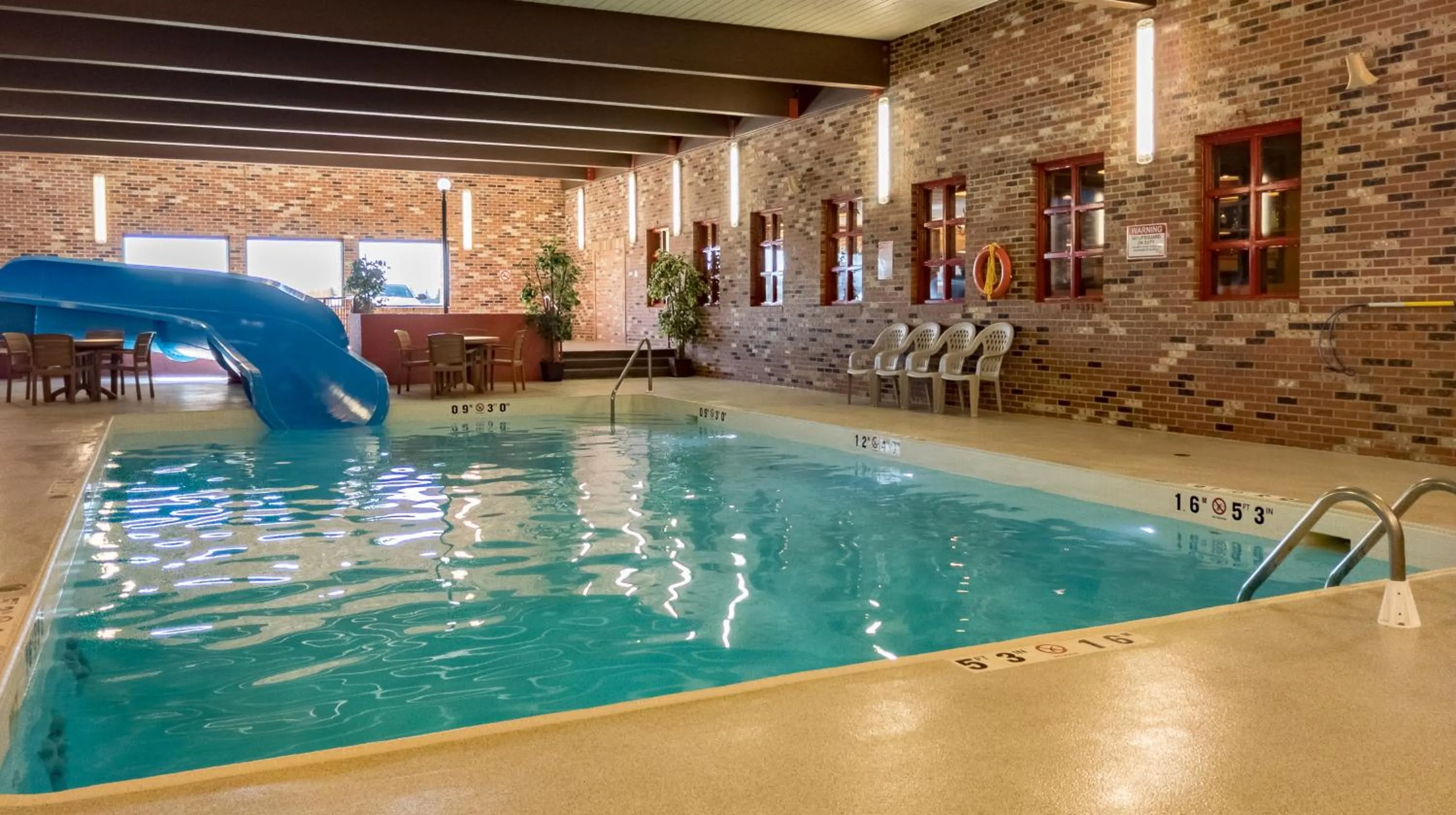 Swimming pool in BCMInns - Lloydminster