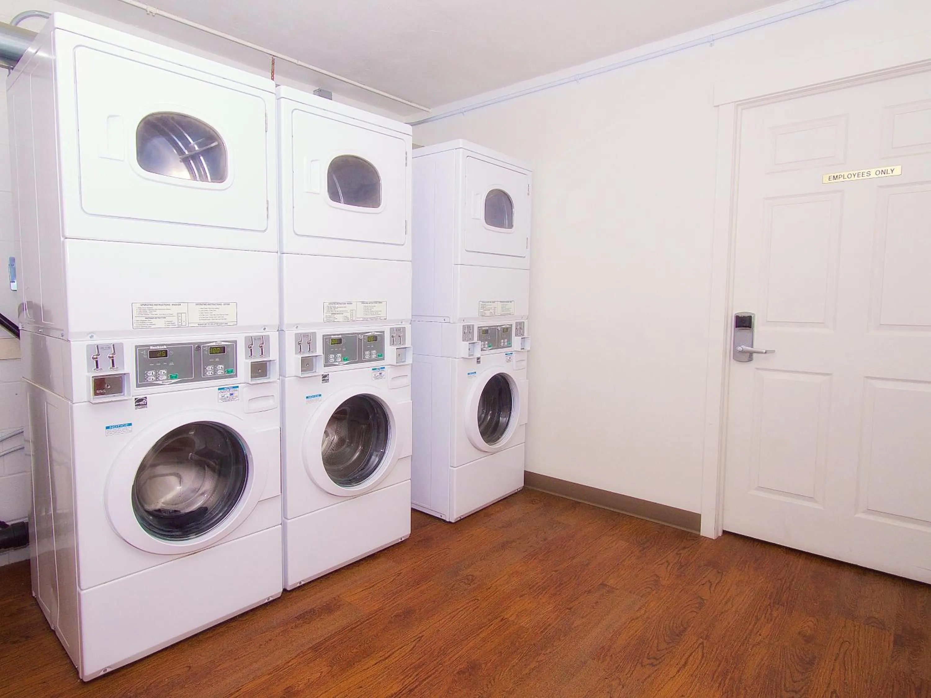 laundry in BCMInns - Lloydminster