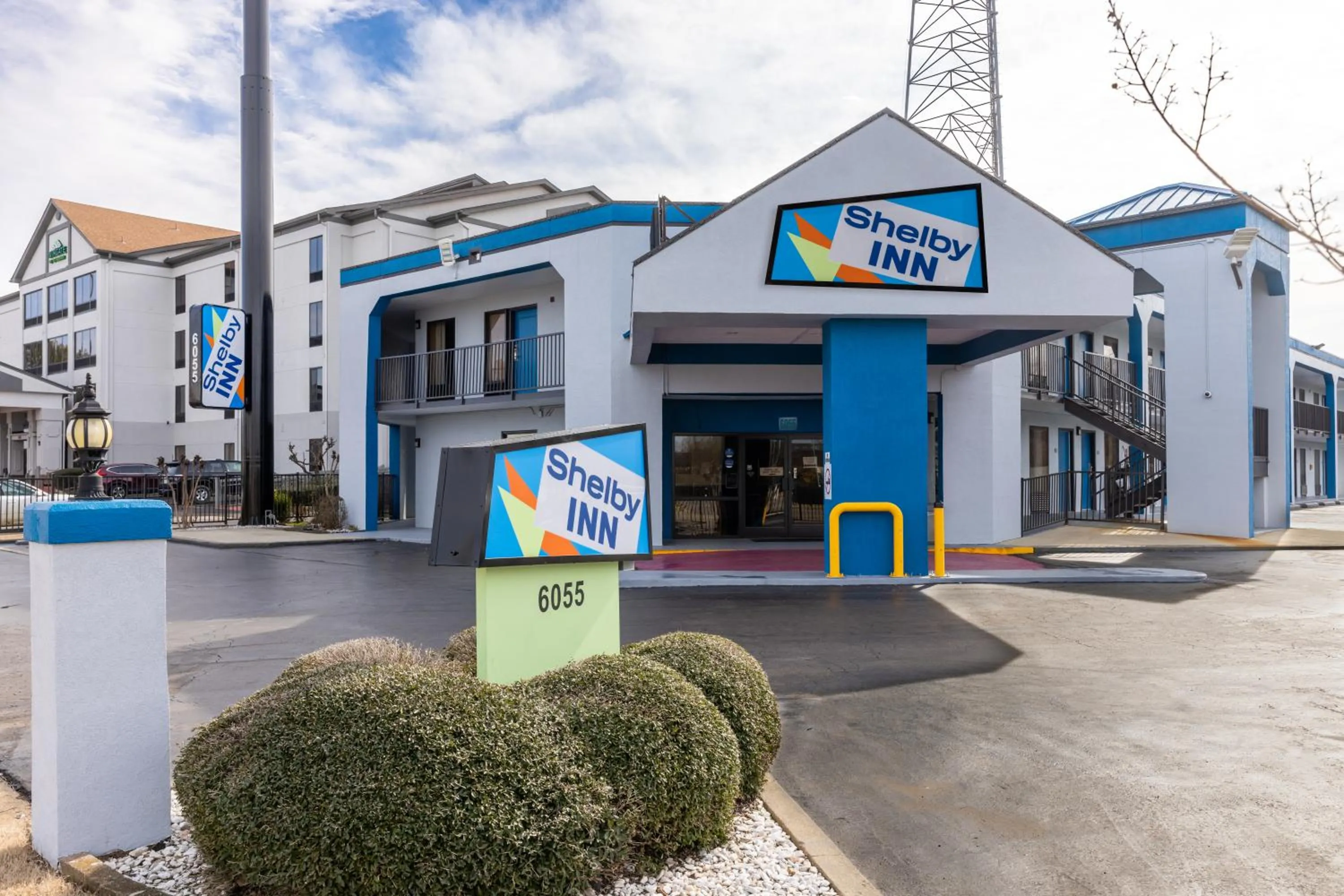 Property Building in Days Inn by Wyndham Memphis - I40 and Sycamore View