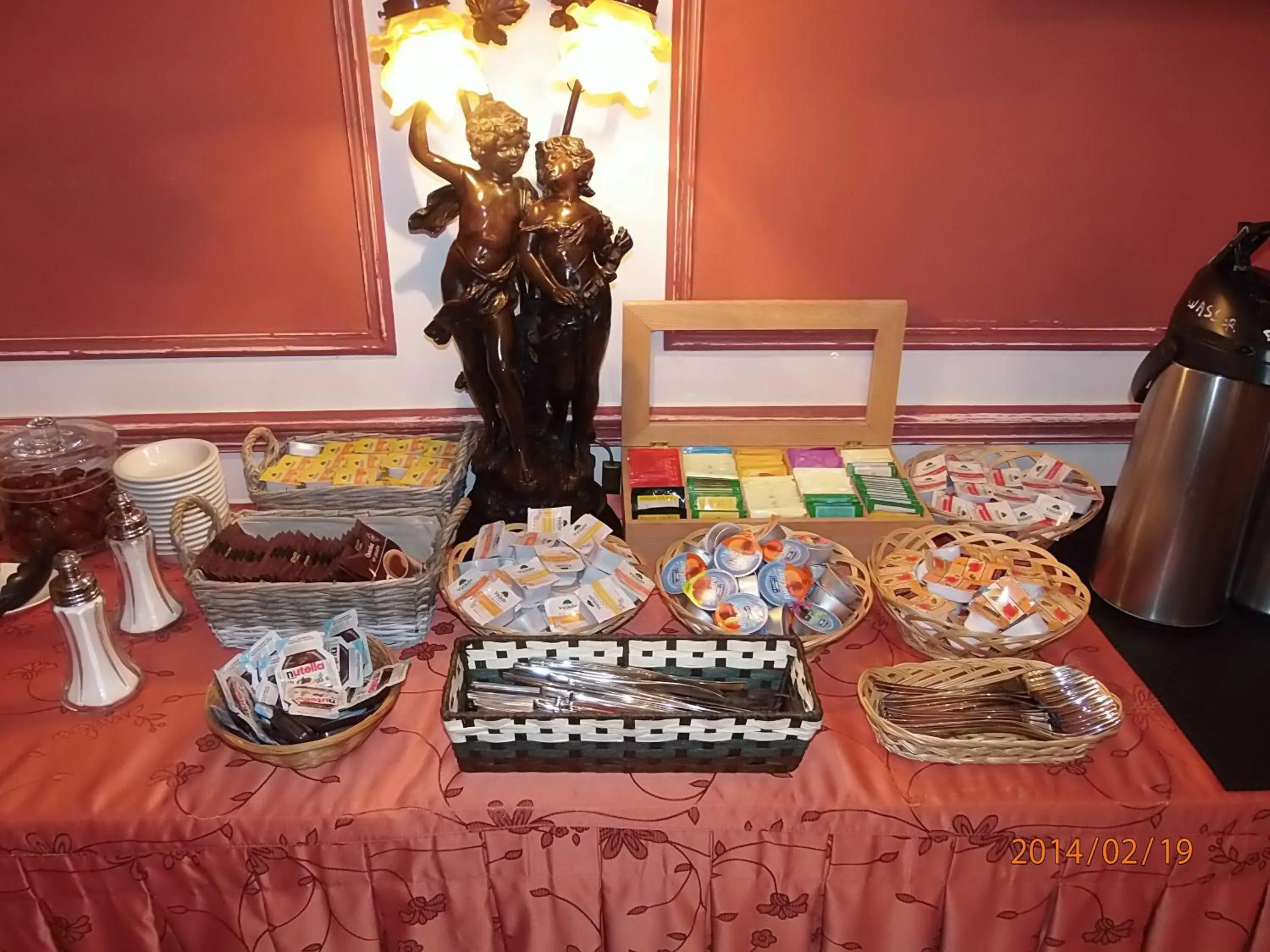 Food in Hôtel Crystal Reims Centre