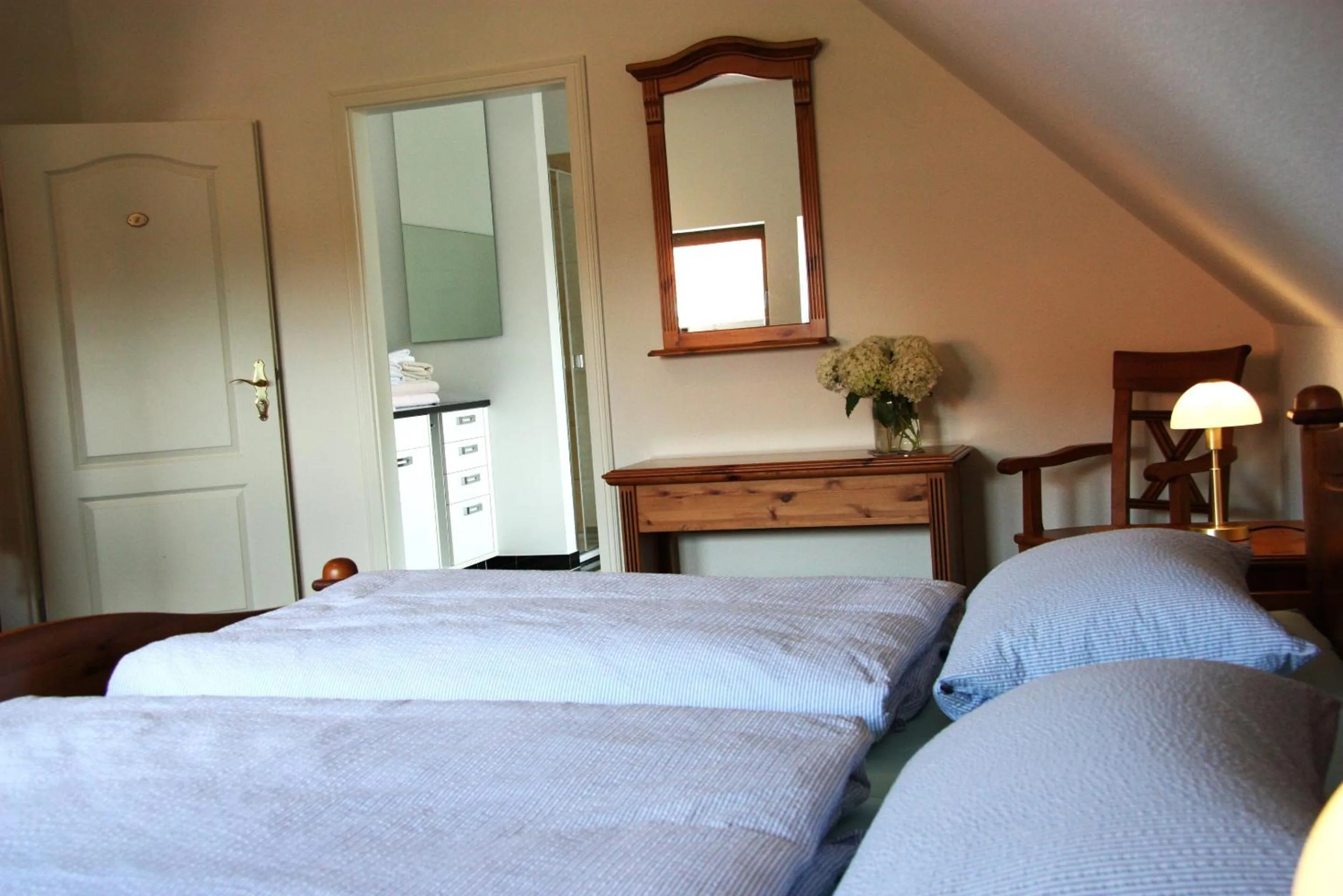 Bedroom, Bed in Plater Hermann