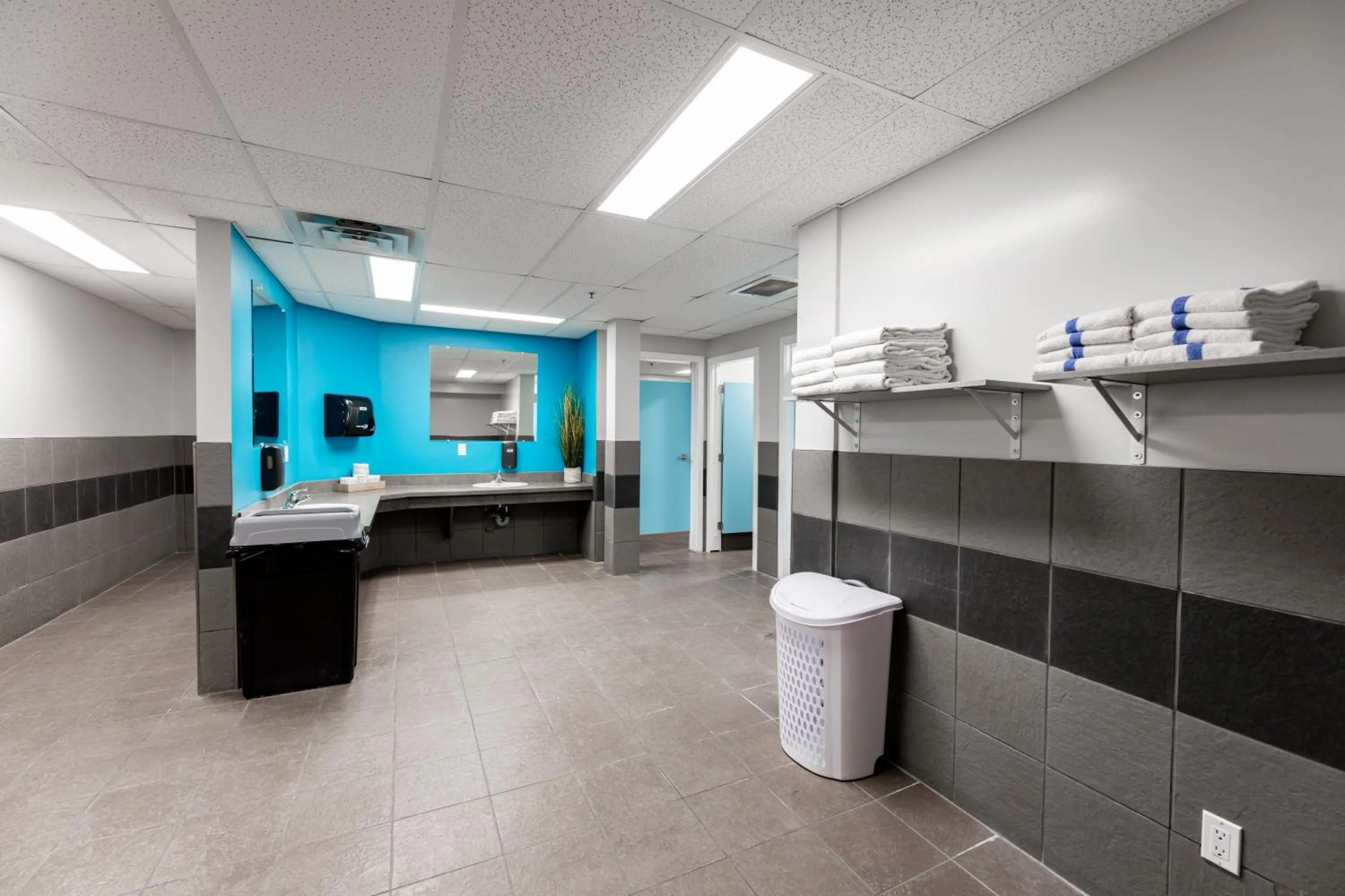 Shower in The Kanata by BCMInns - Hinton