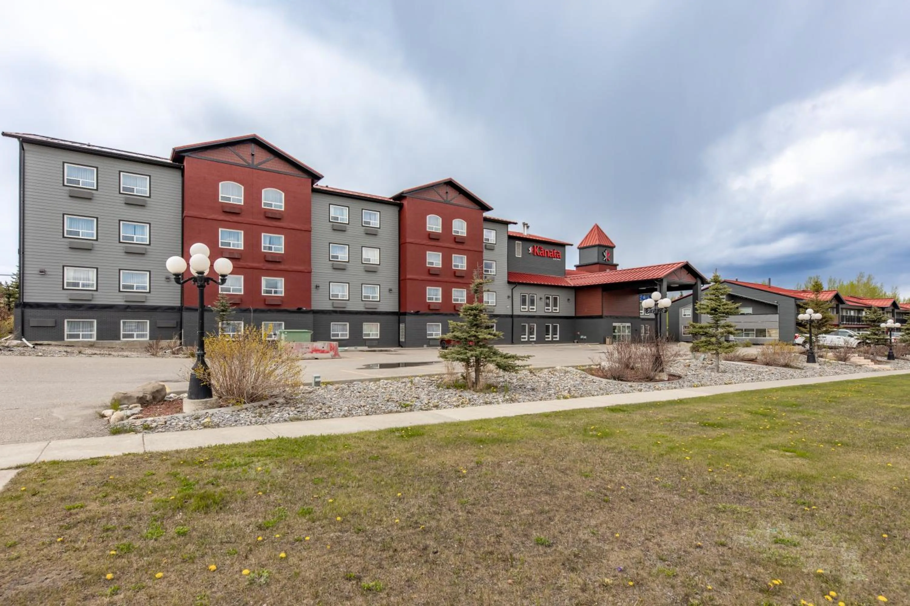 Property building in The Kanata by BCMInns - Hinton