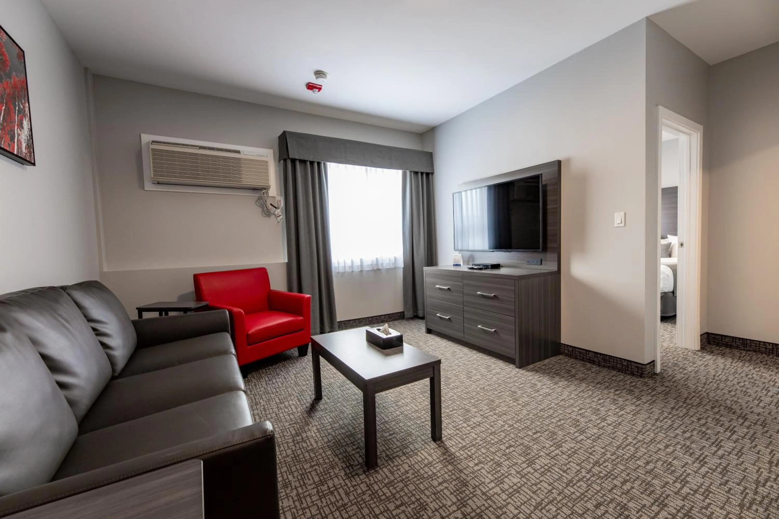 TV and multimedia in The Kanata by BCMInns - Hinton