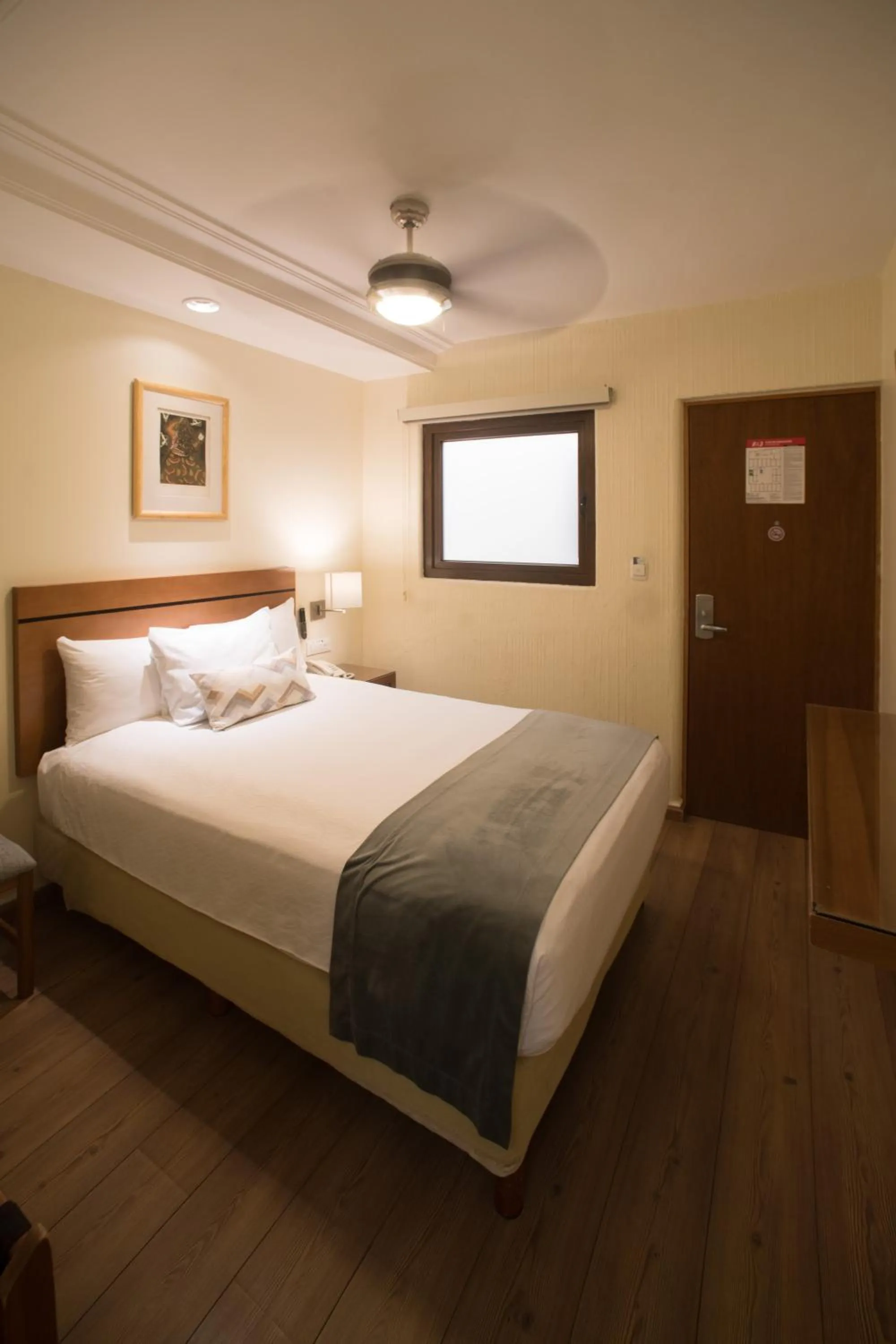 Photo of the whole room, Bed in Hotel Abu