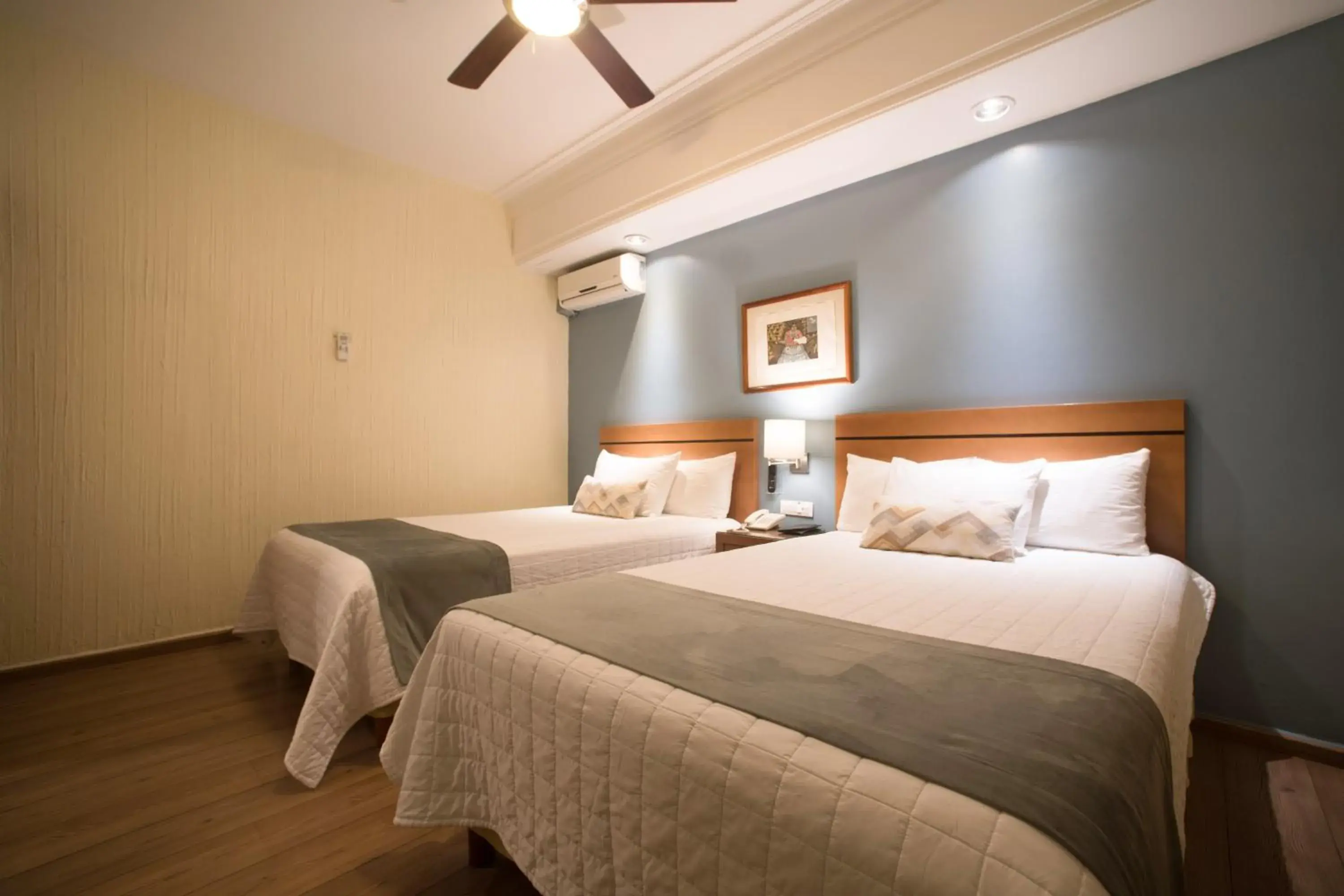 Bedroom, Bed in Hotel Abu Bedroom, Bed in Hotel Abu