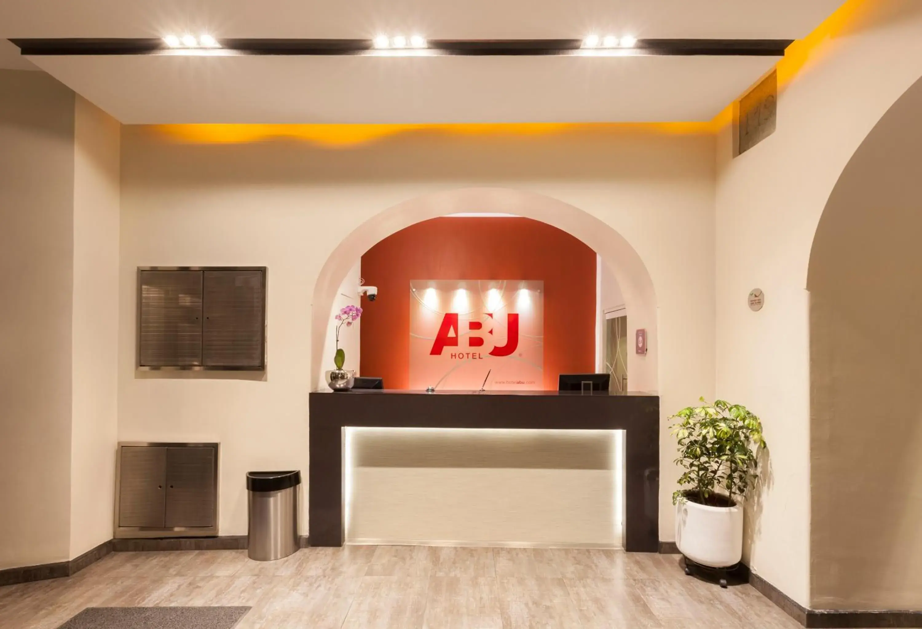 Lobby or reception in Hotel Abu Lobby or reception in Hotel Abu