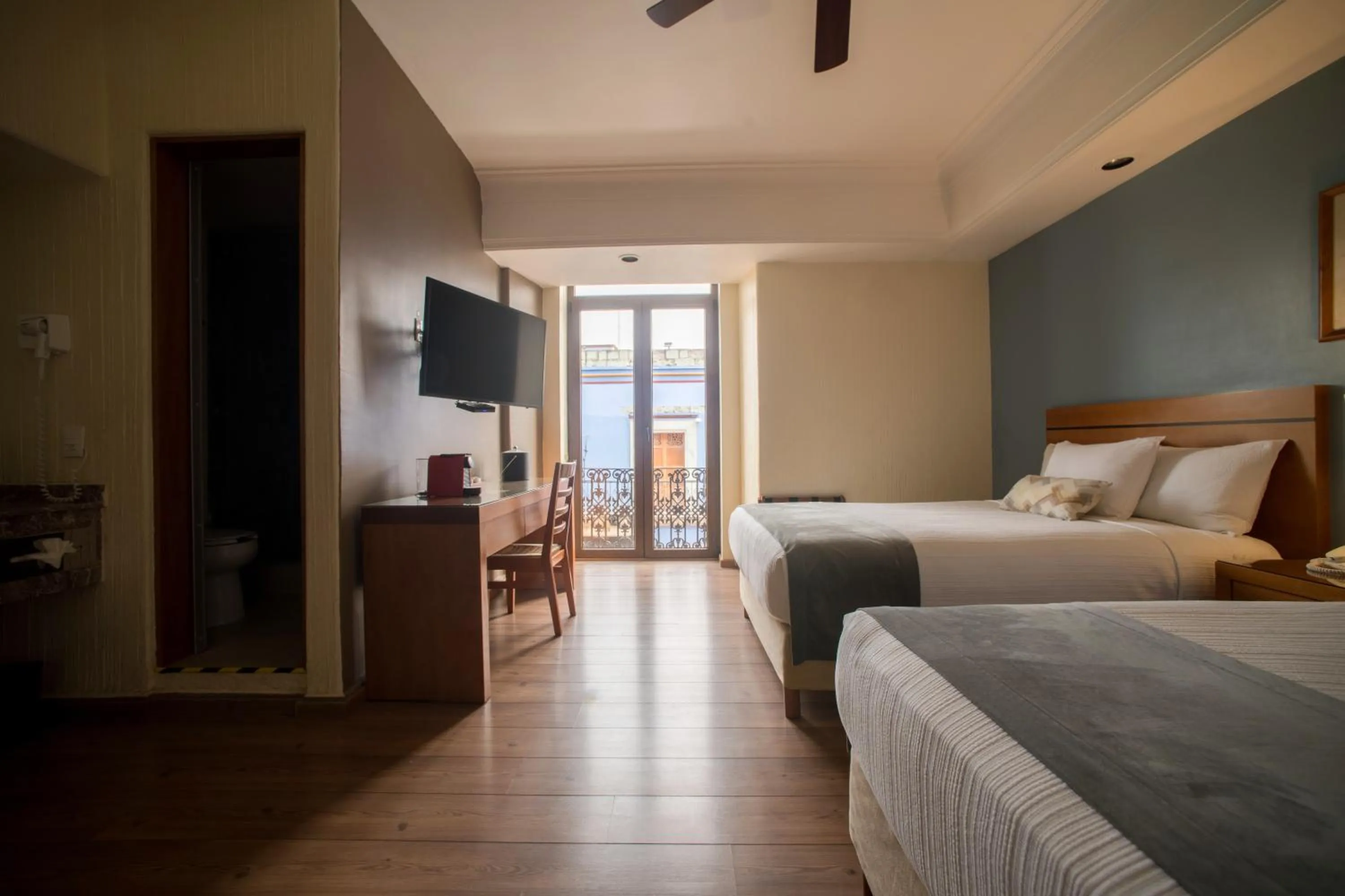 TV and multimedia, Bed in Hotel Abu