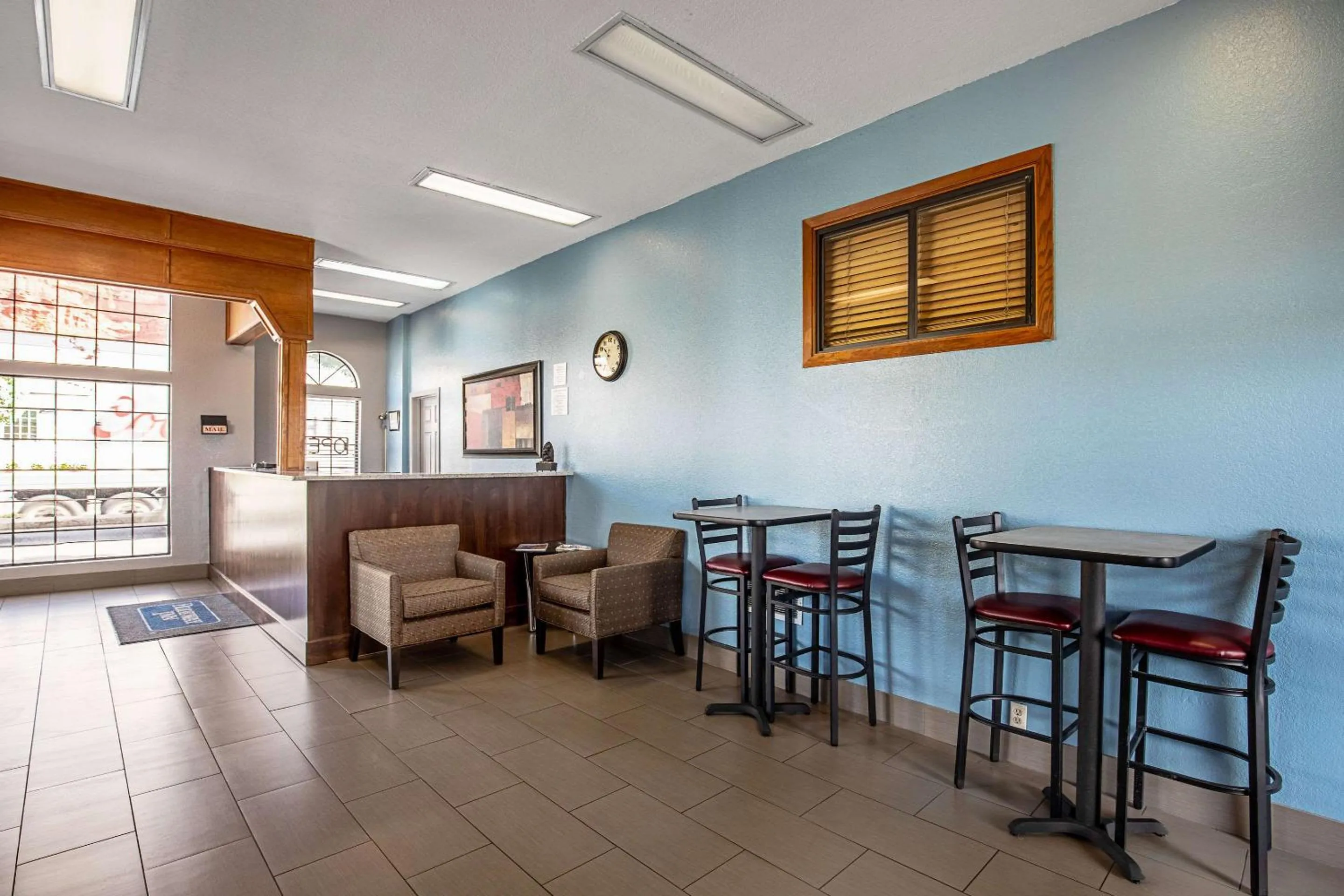 Lobby or reception in Rodeway Inn St George North - Near Pioneer Park