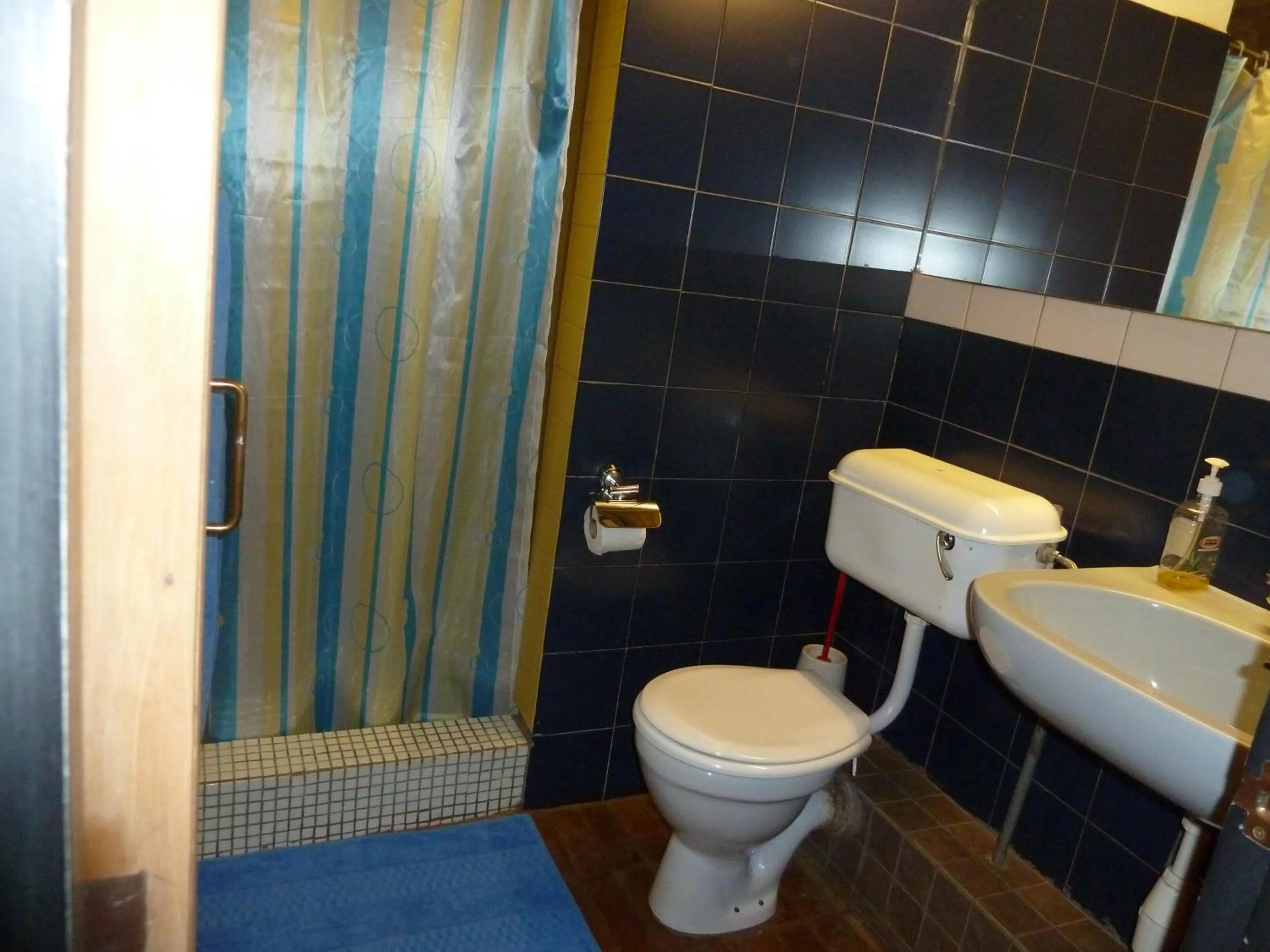 Bathroom in Villa Rock Stop Falls Gigiri