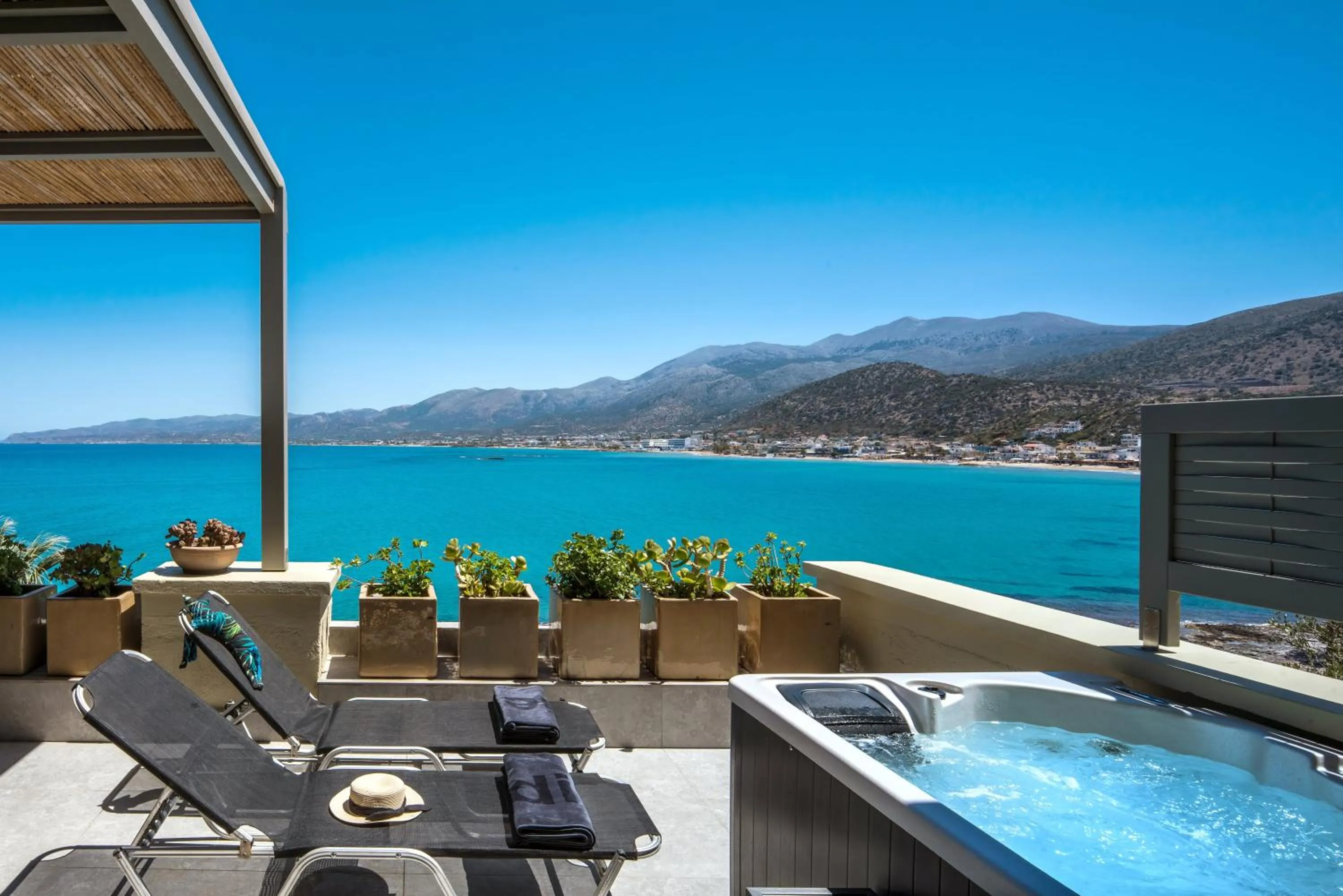 Hot Tub in Skajado Holiday Apartments