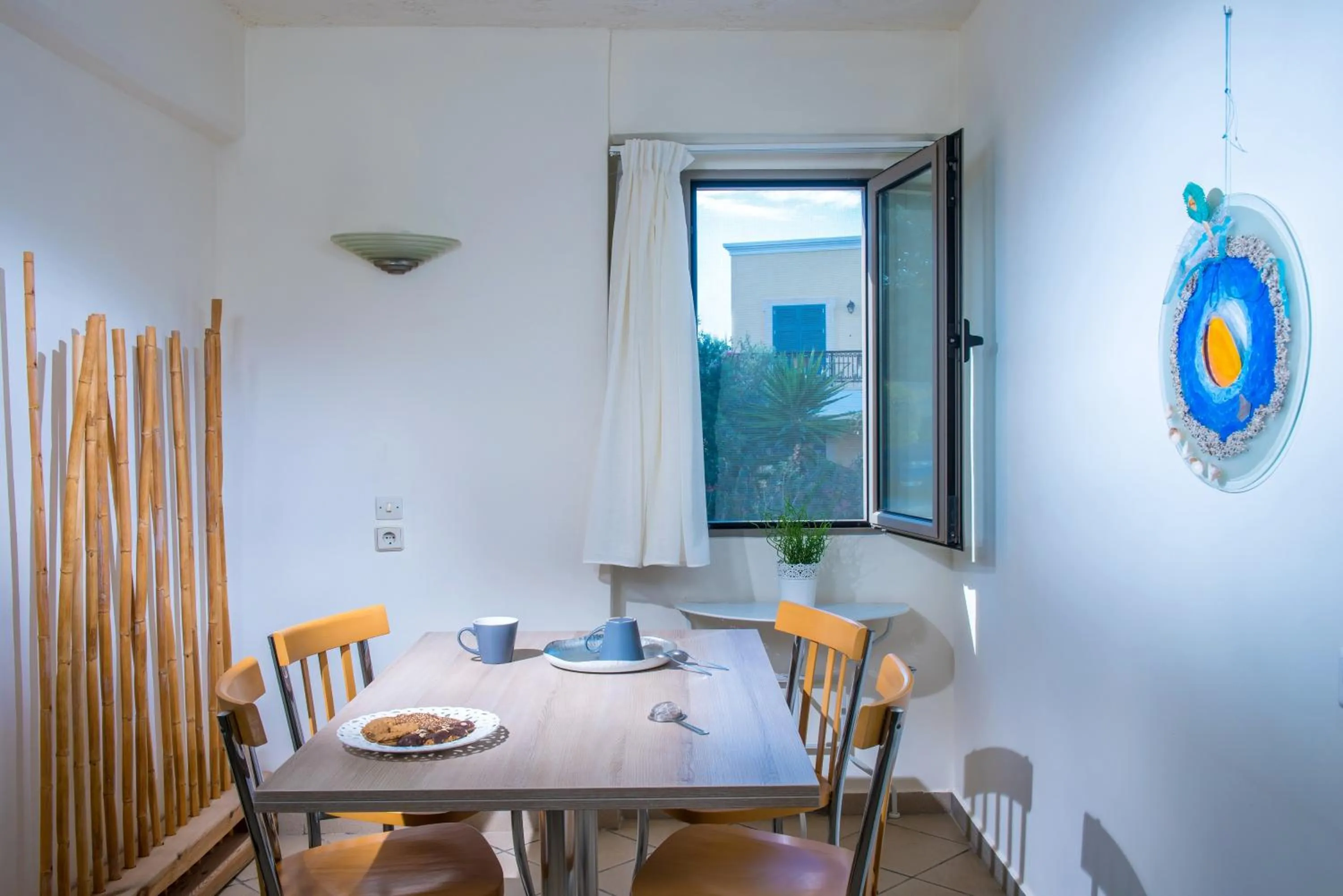 Dining area in Skajado Holiday Apartments