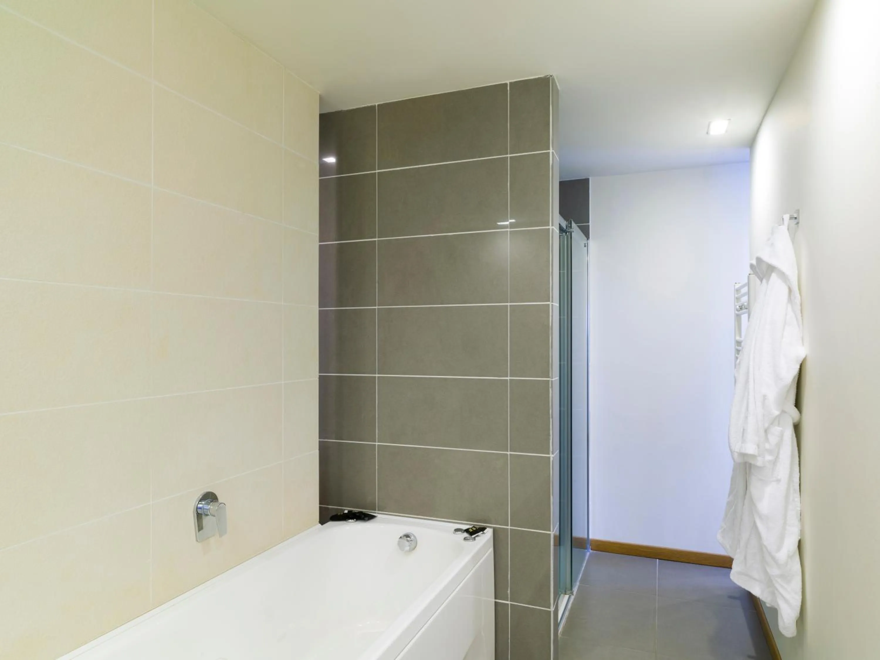 Shower in Esperia Palace Hotel & Resort Spa