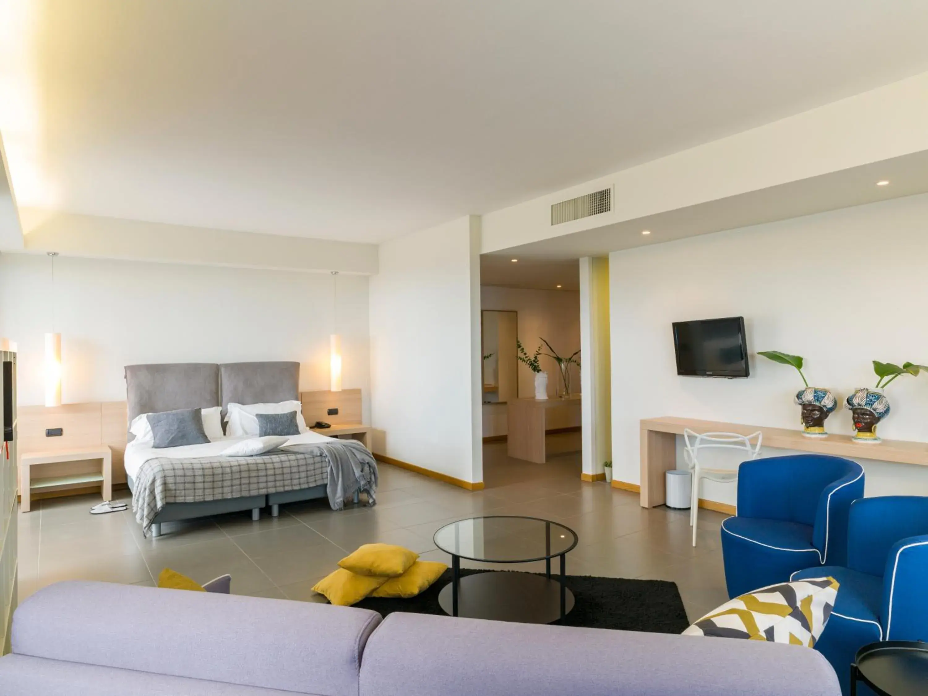 Bed in Esperia Palace Hotel & Resort Spa Bed in Esperia Palace Hotel & Resort Spa