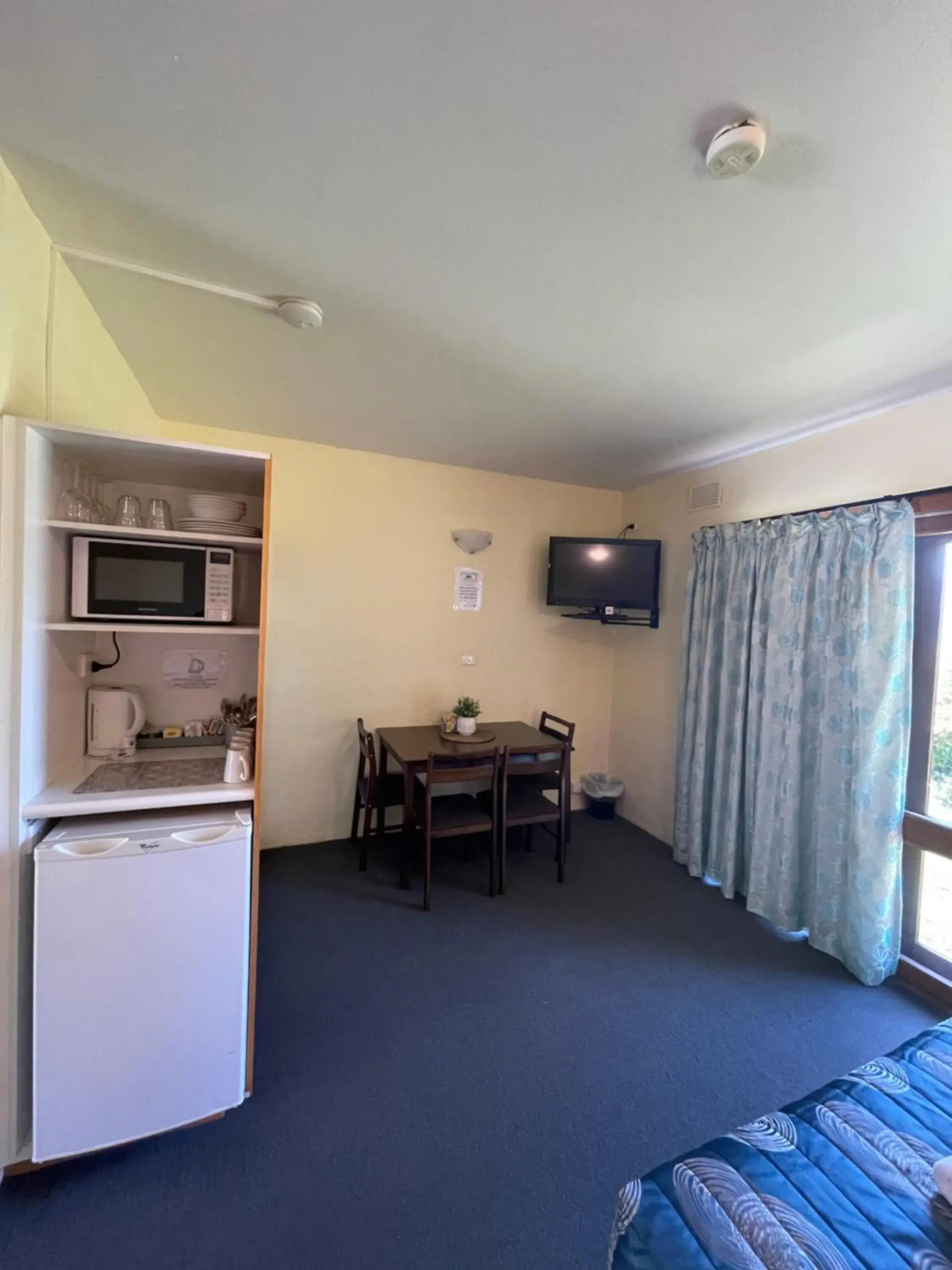 Mountain Creek Motel Bar & Restaurant Mountain Creek Motel Bar & Restaurant