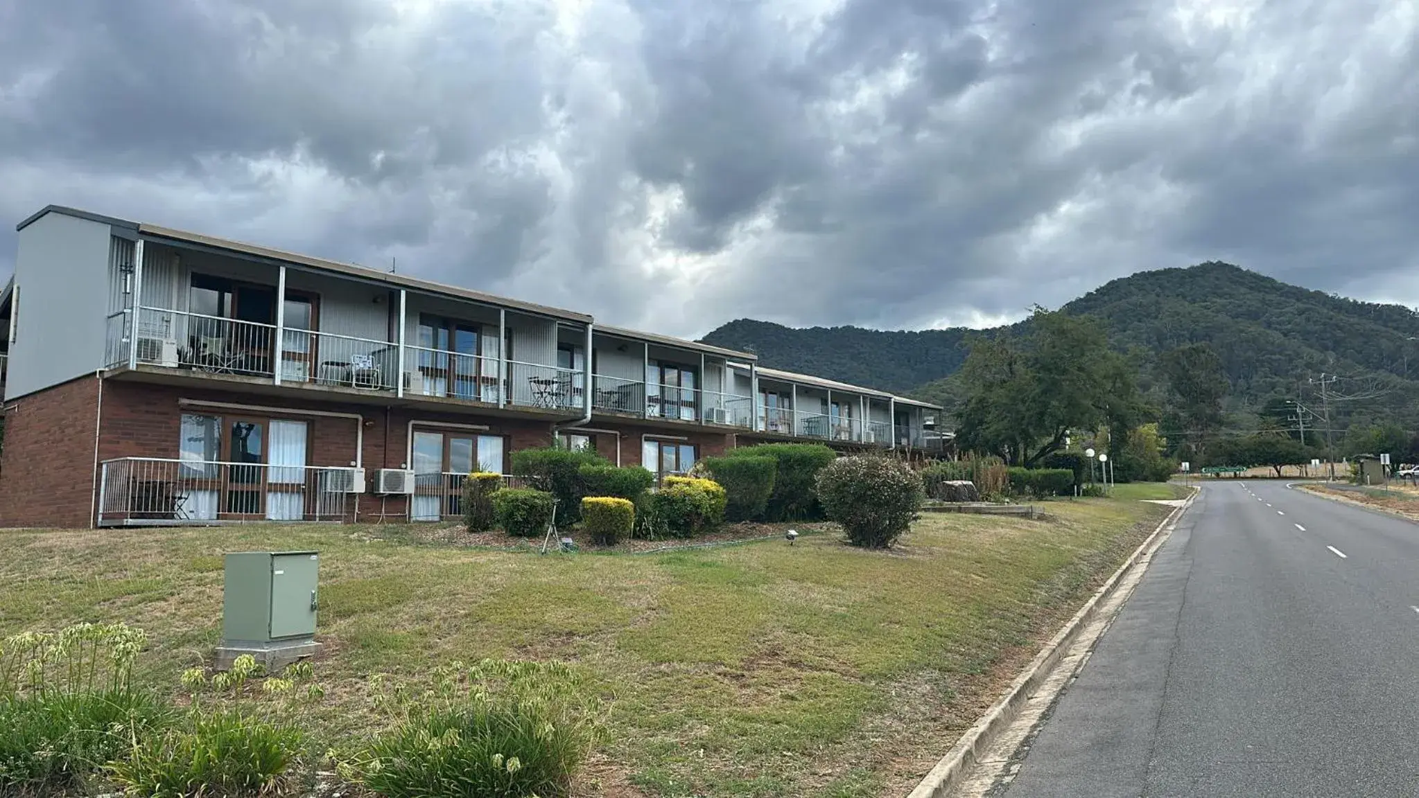 Mountain Creek Motel Bar & Restaurant Mountain Creek Motel Bar & Restaurant