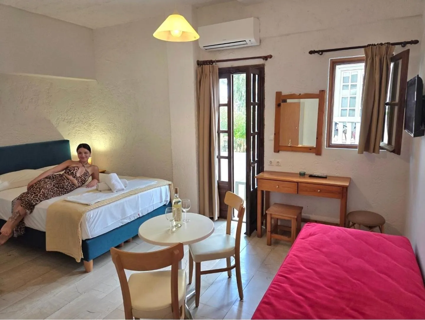 Bedroom, Bed in Arhodiko Hotel