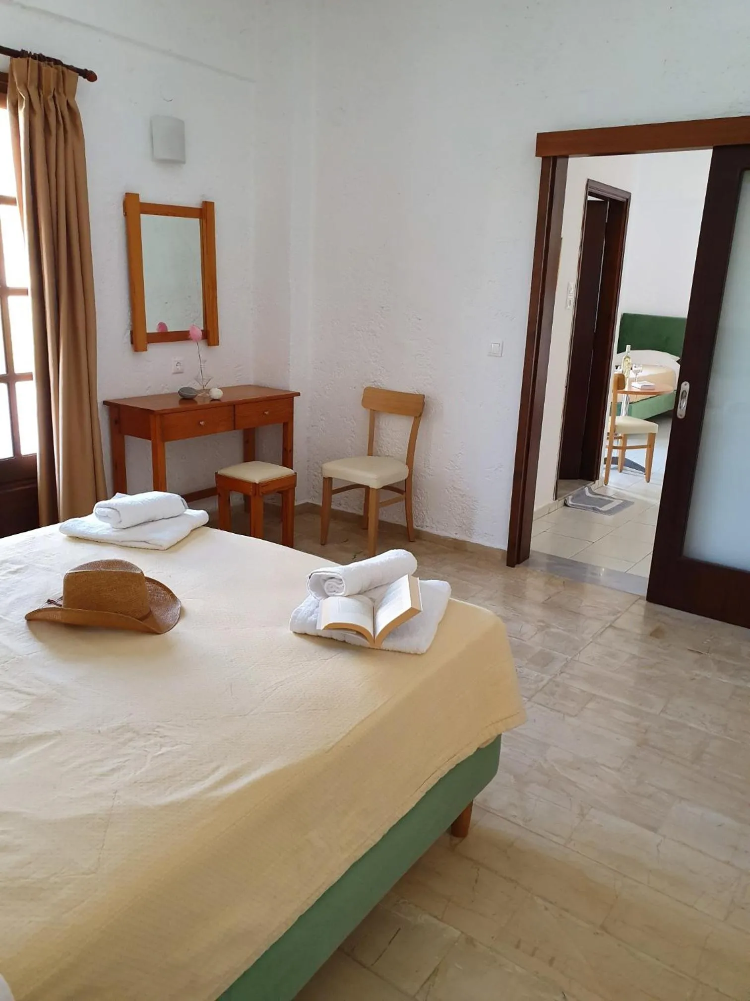 TV and multimedia, Bed in Arhodiko Hotel