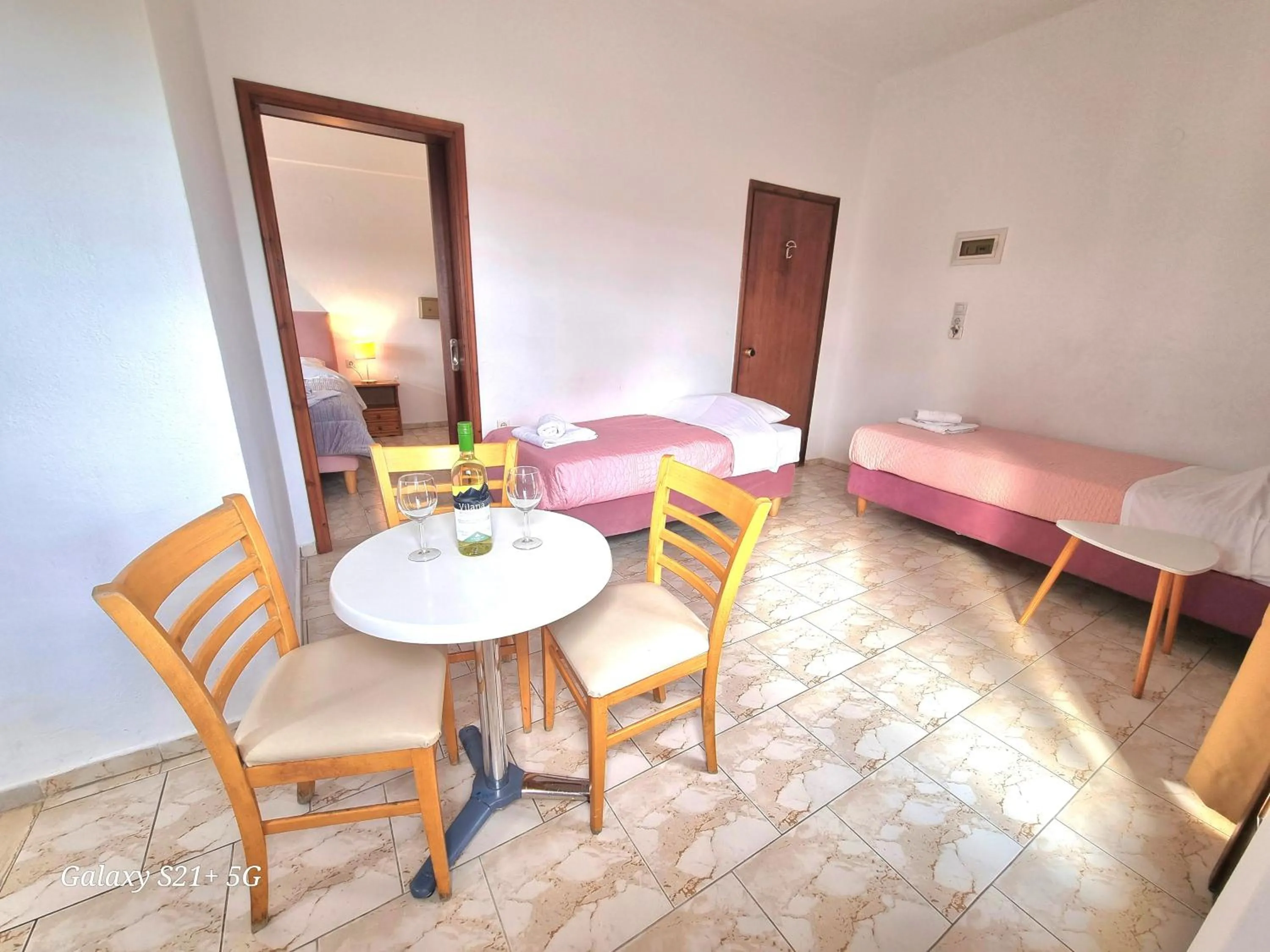 Bedroom, Bed in Arhodiko Hotel