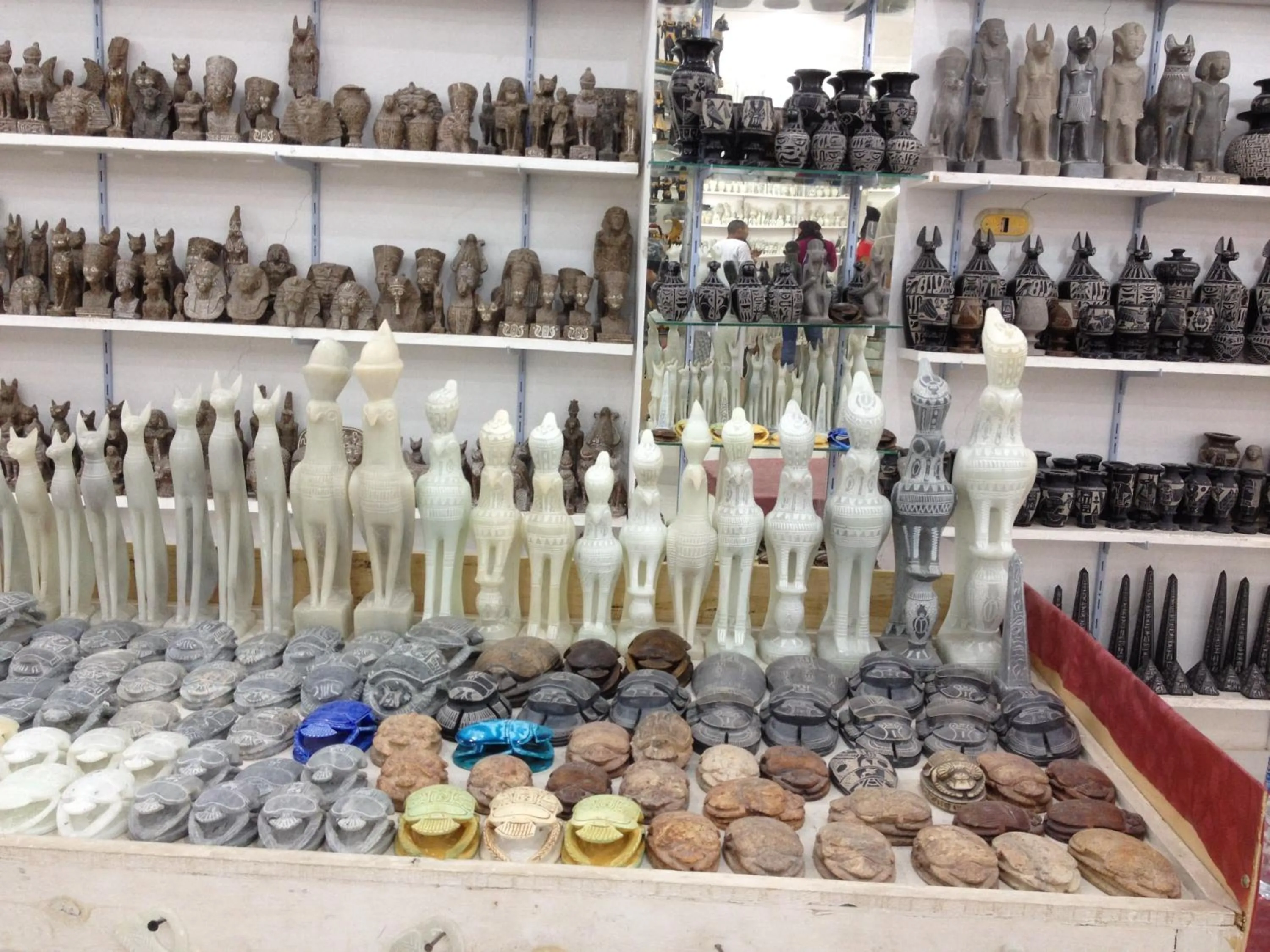 On-site shops in Cleopatra Hotel Luxor