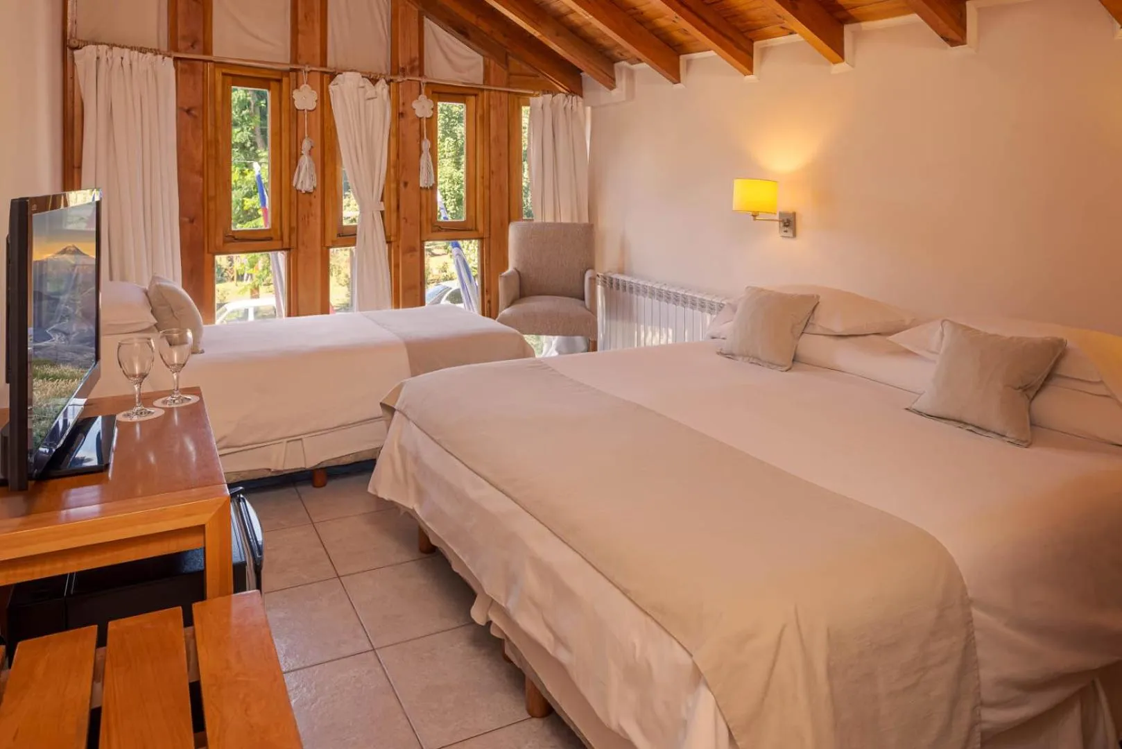 Photo of the whole room, Bed in Hotel Antiguos