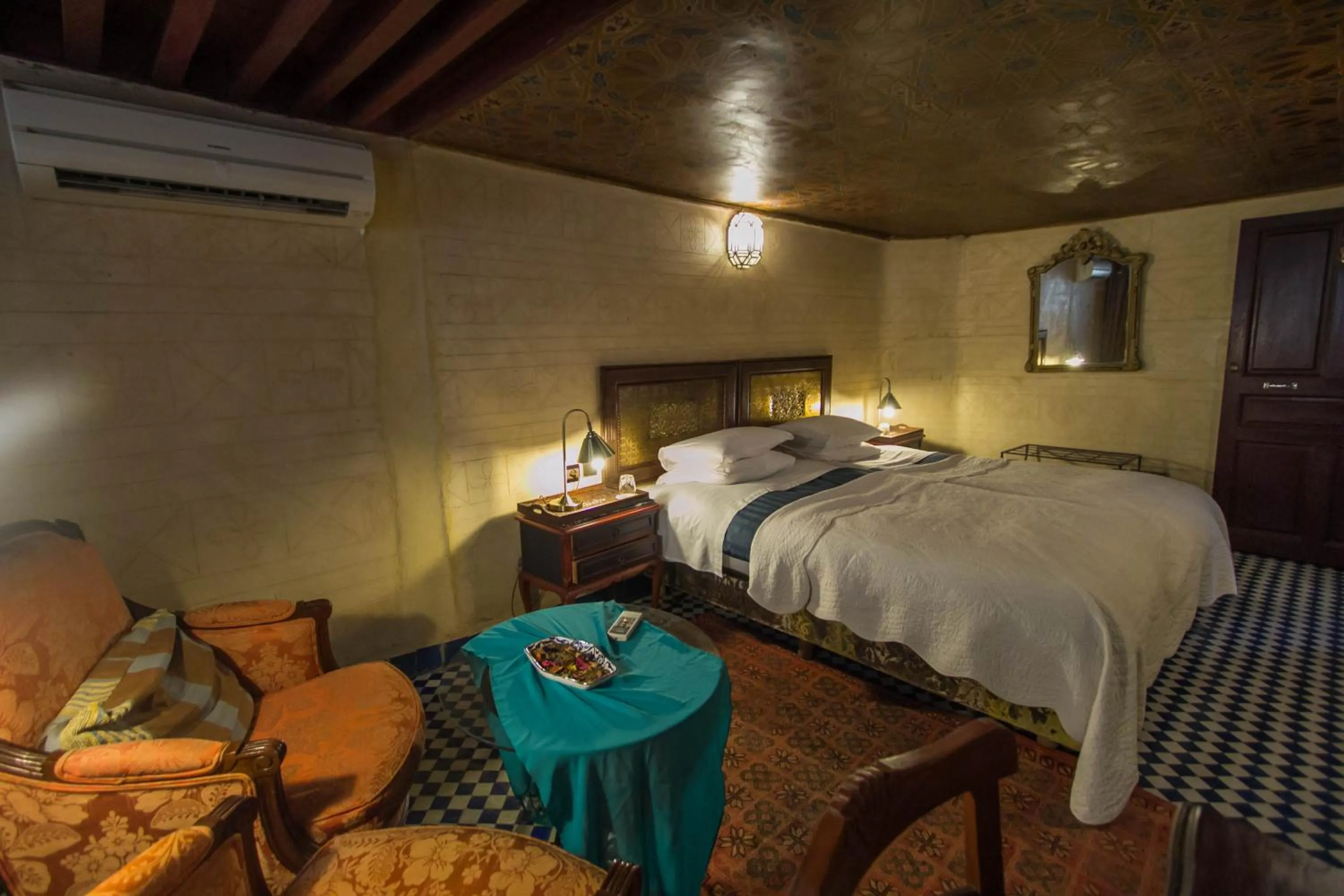 Photo of the whole room, Bed in Riad Dar Cordoba