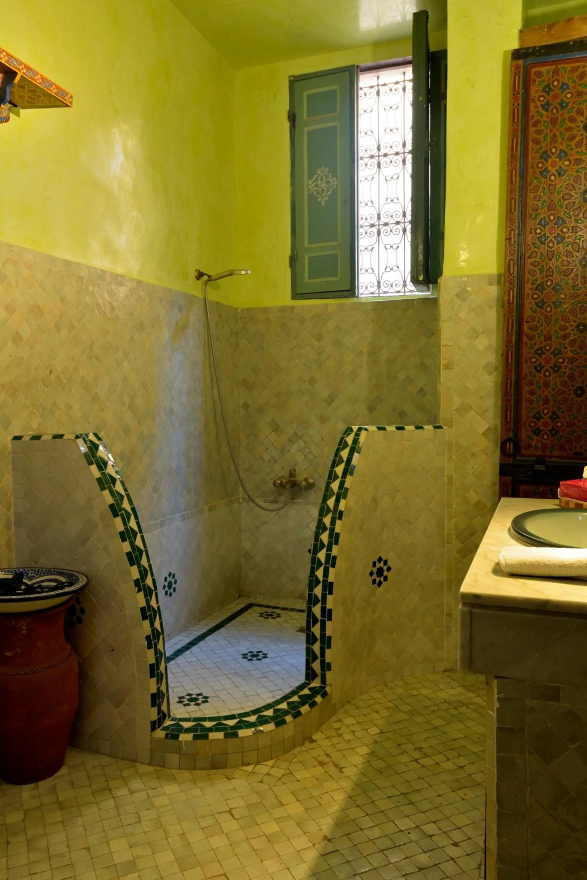 Shower in Riad Dar Cordoba