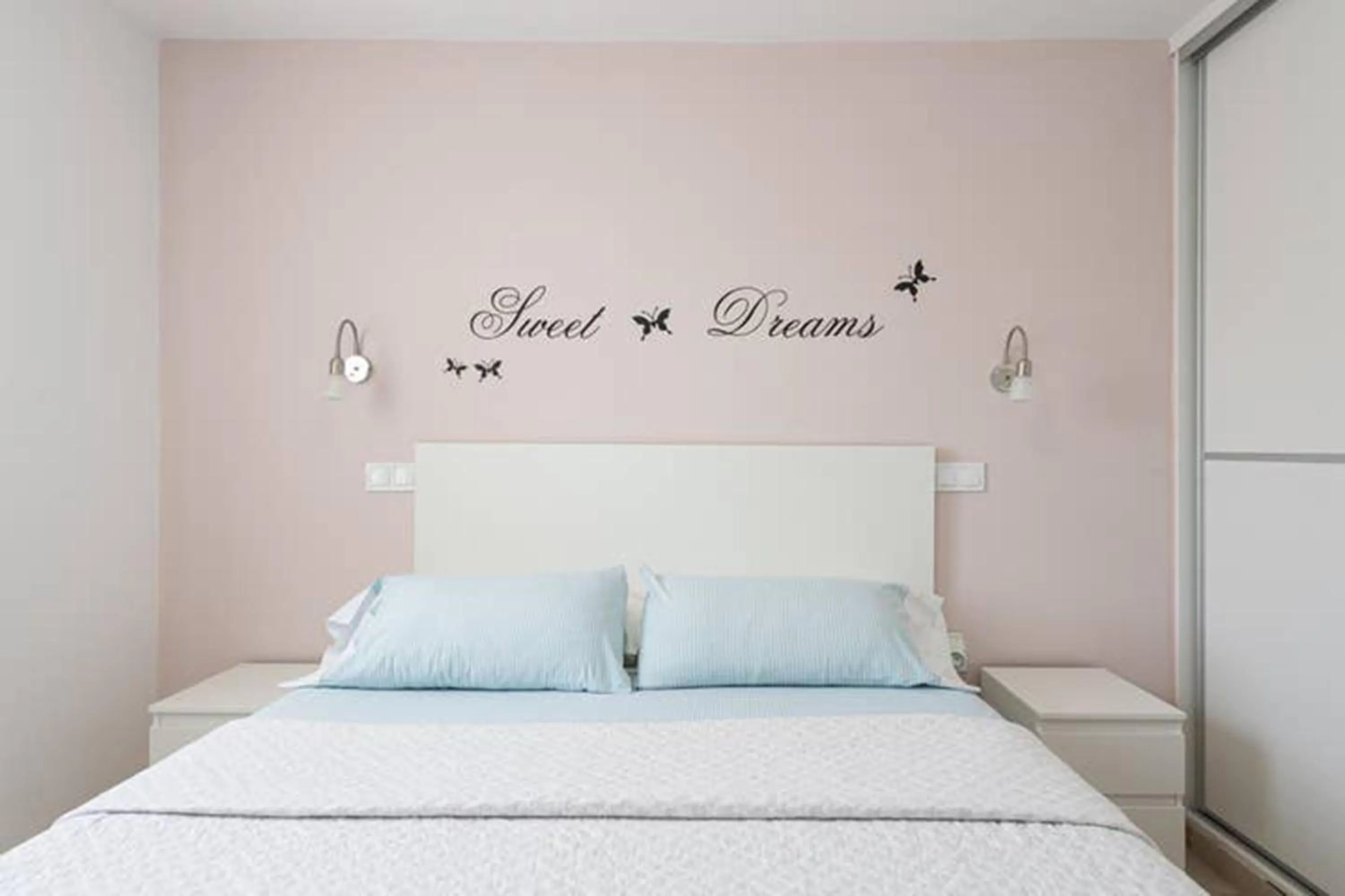 Bed in Central and functional