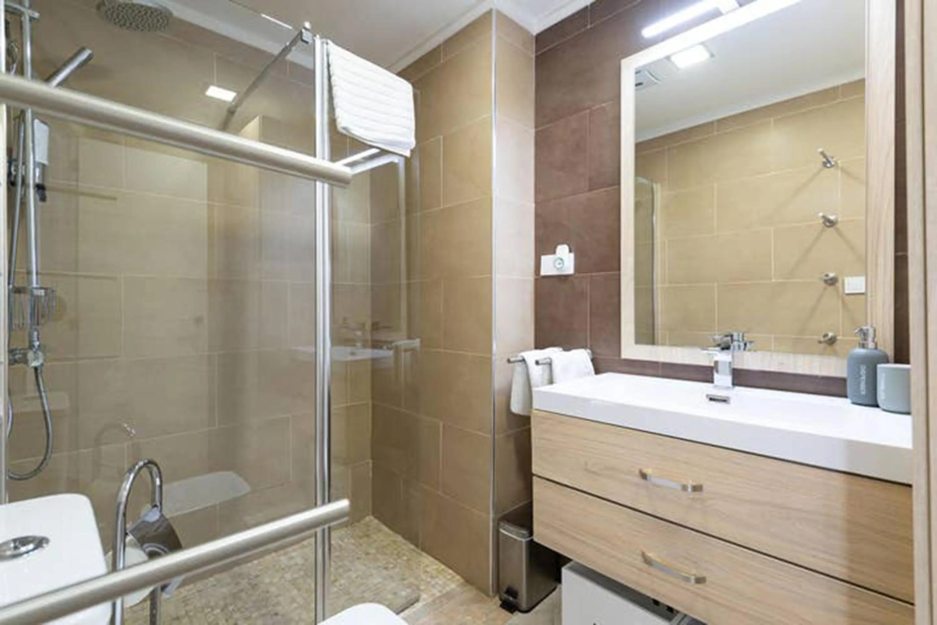 Bathroom in Central and functional