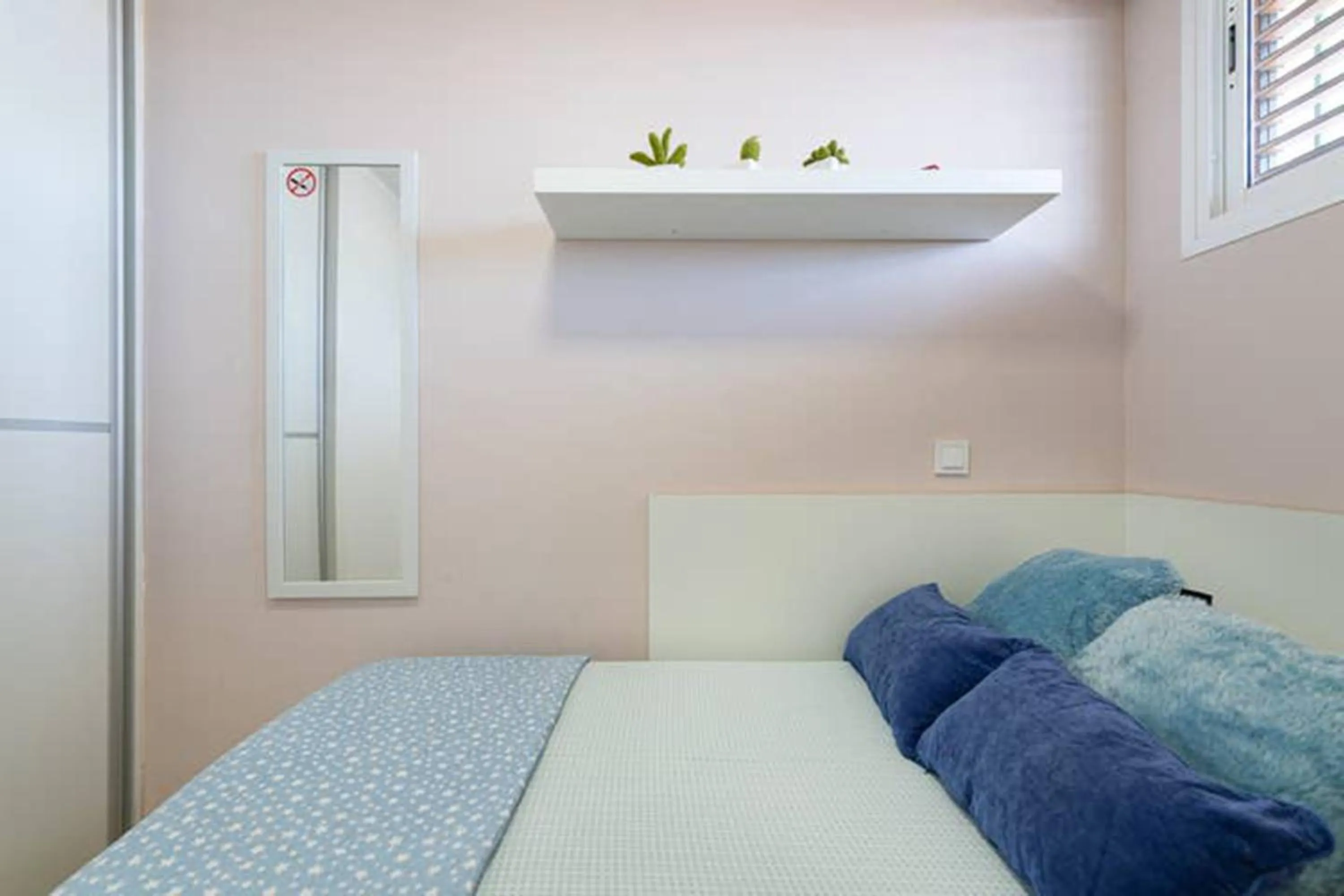 Bed in Central and functional