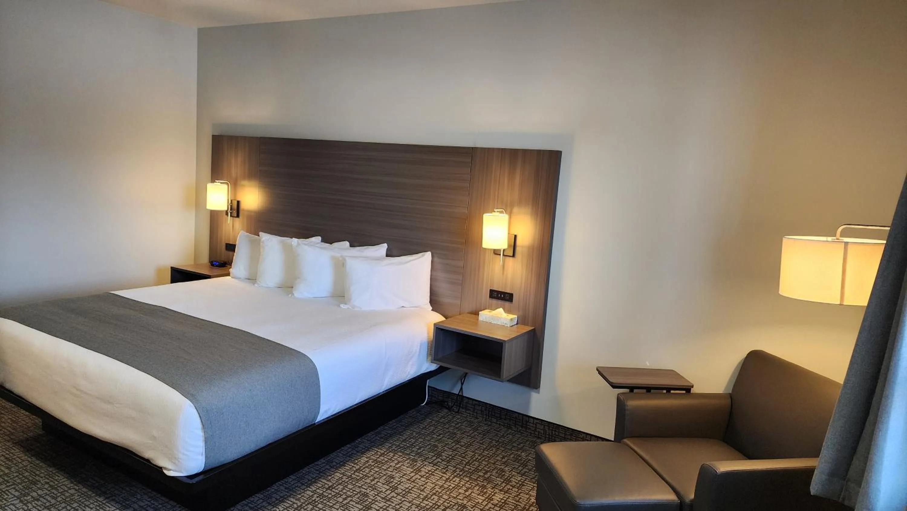 Bed in BCMInns - Lac La Biche