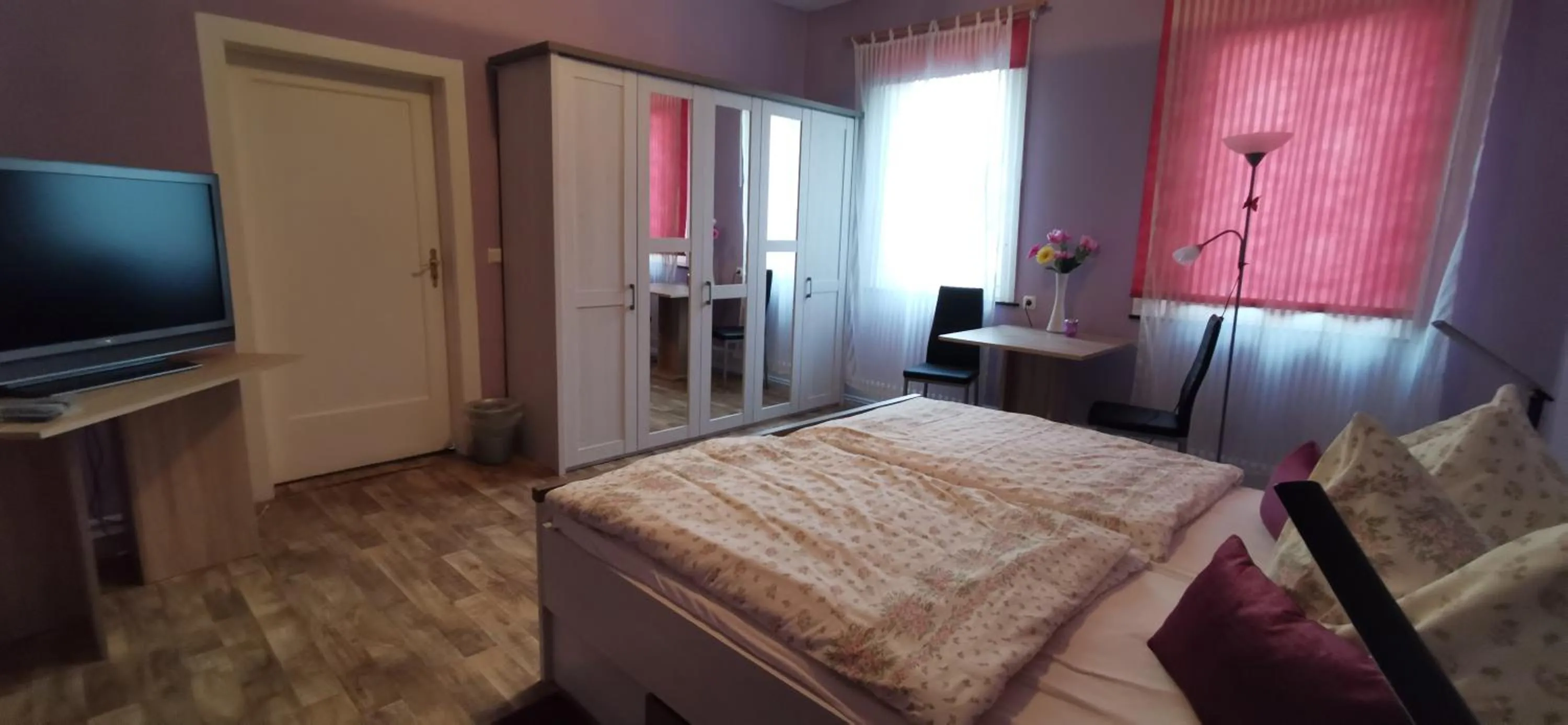 Staff in Hotel Lindenhof L1