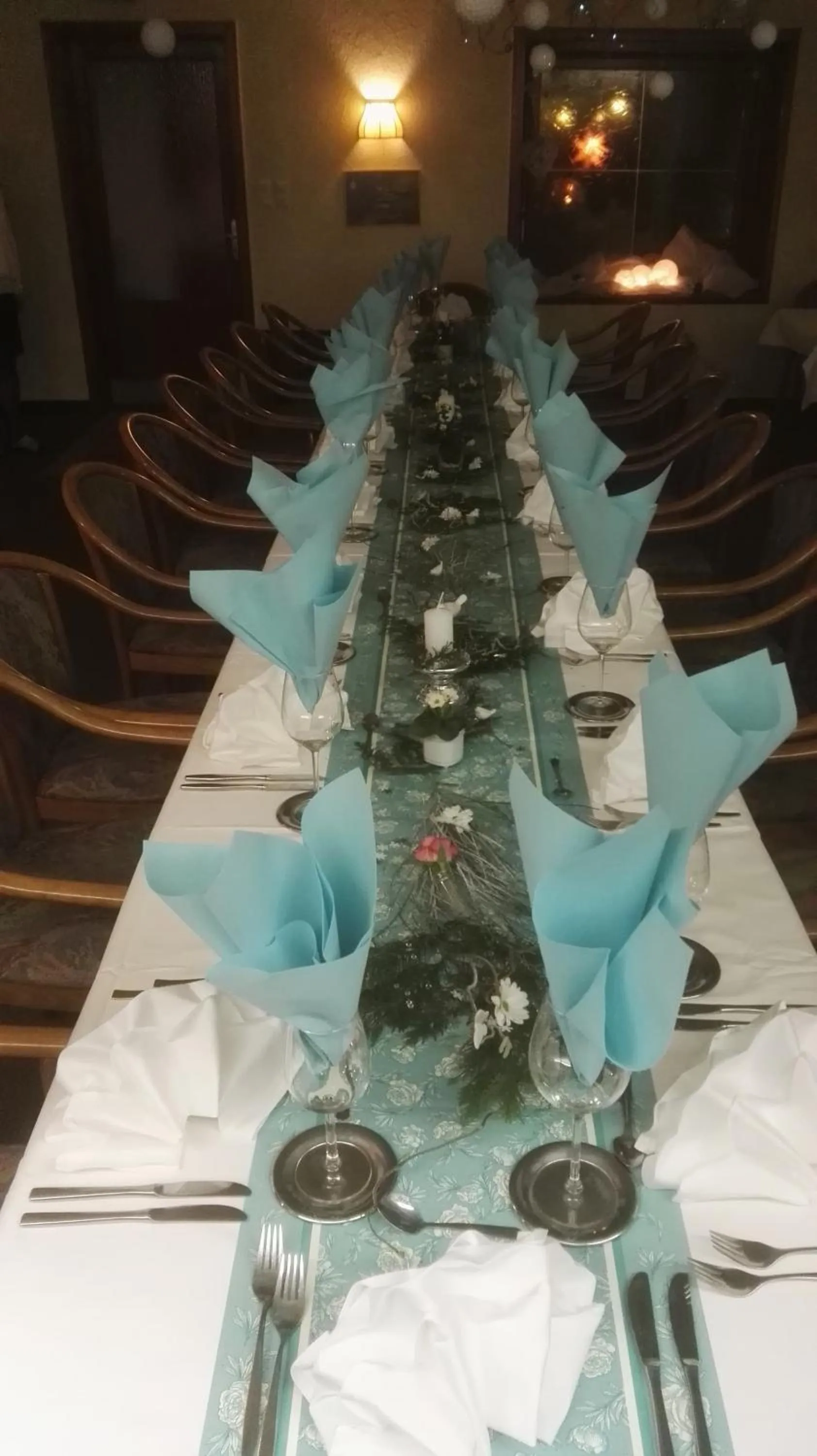 Restaurant/places to eat in Hotel Lindenhof L1