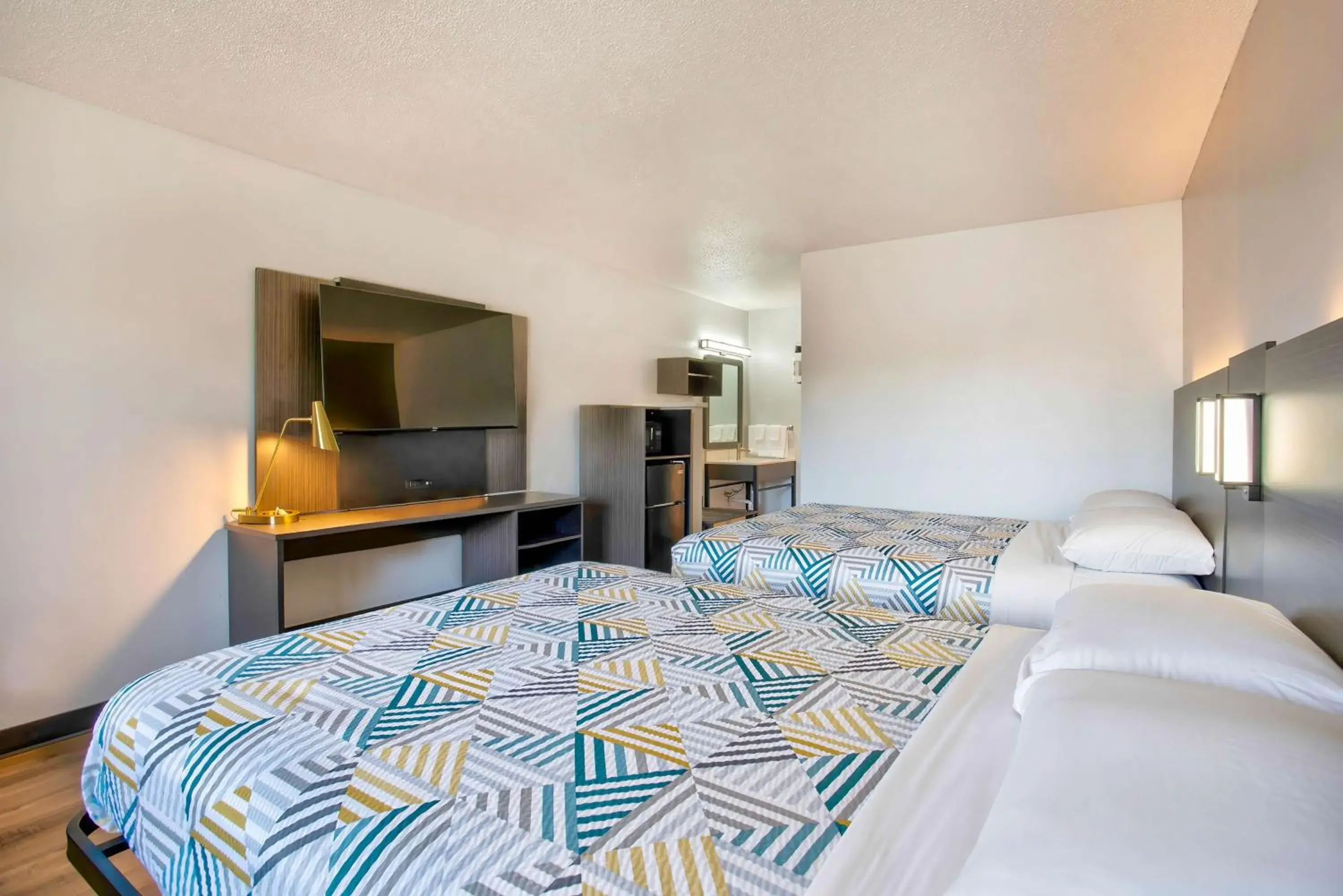 Bedroom, Bed in Motel 6-Bend, OR Bedroom, Bed in Motel 6-Bend, OR