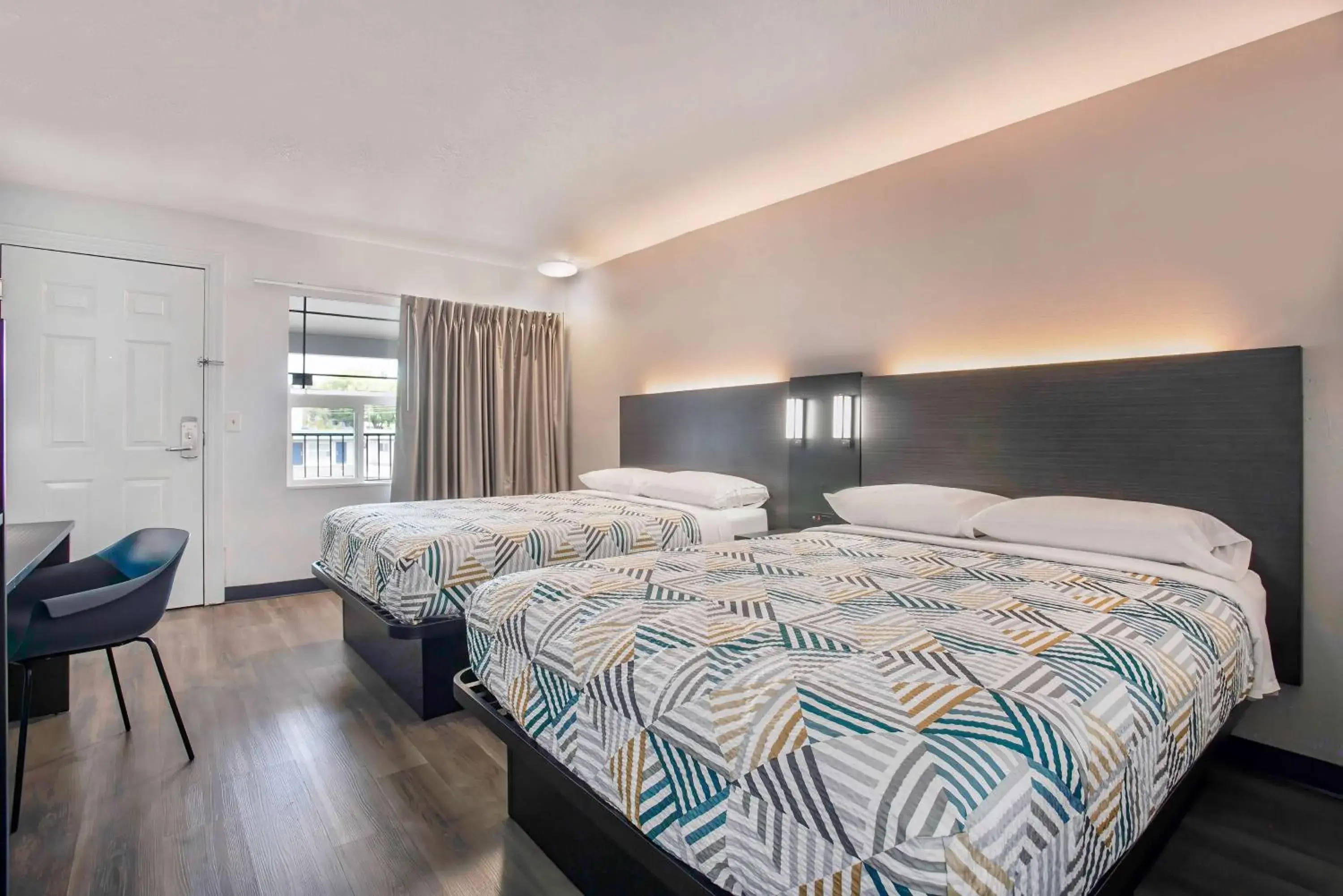 Bedroom, Bed in Motel 6-Bend, OR Bedroom, Bed in Motel 6-Bend, OR