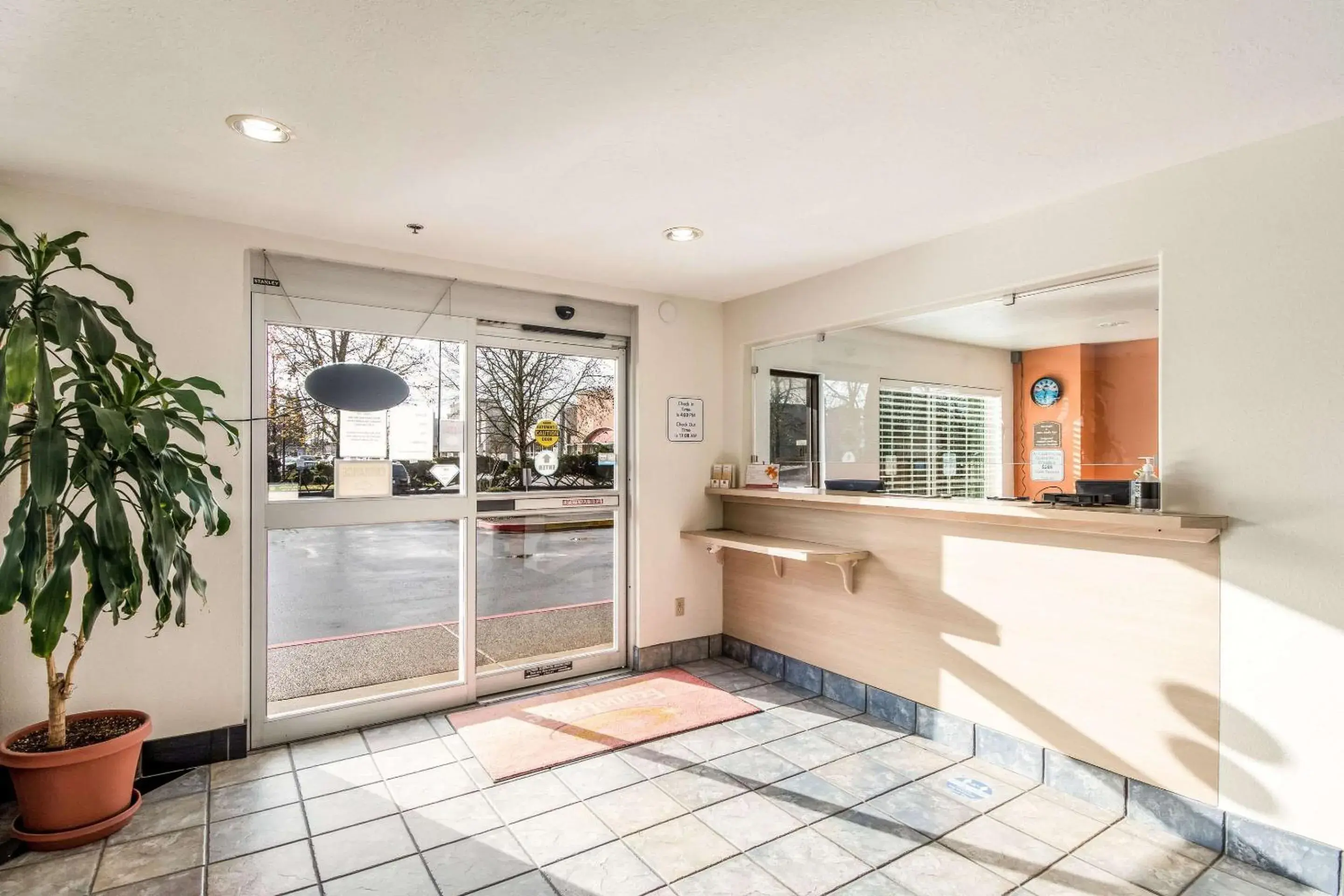 Lobby or reception in Econo Lodge Corvallis Near University Lobby or reception in Econo Lodge Corvallis Near University