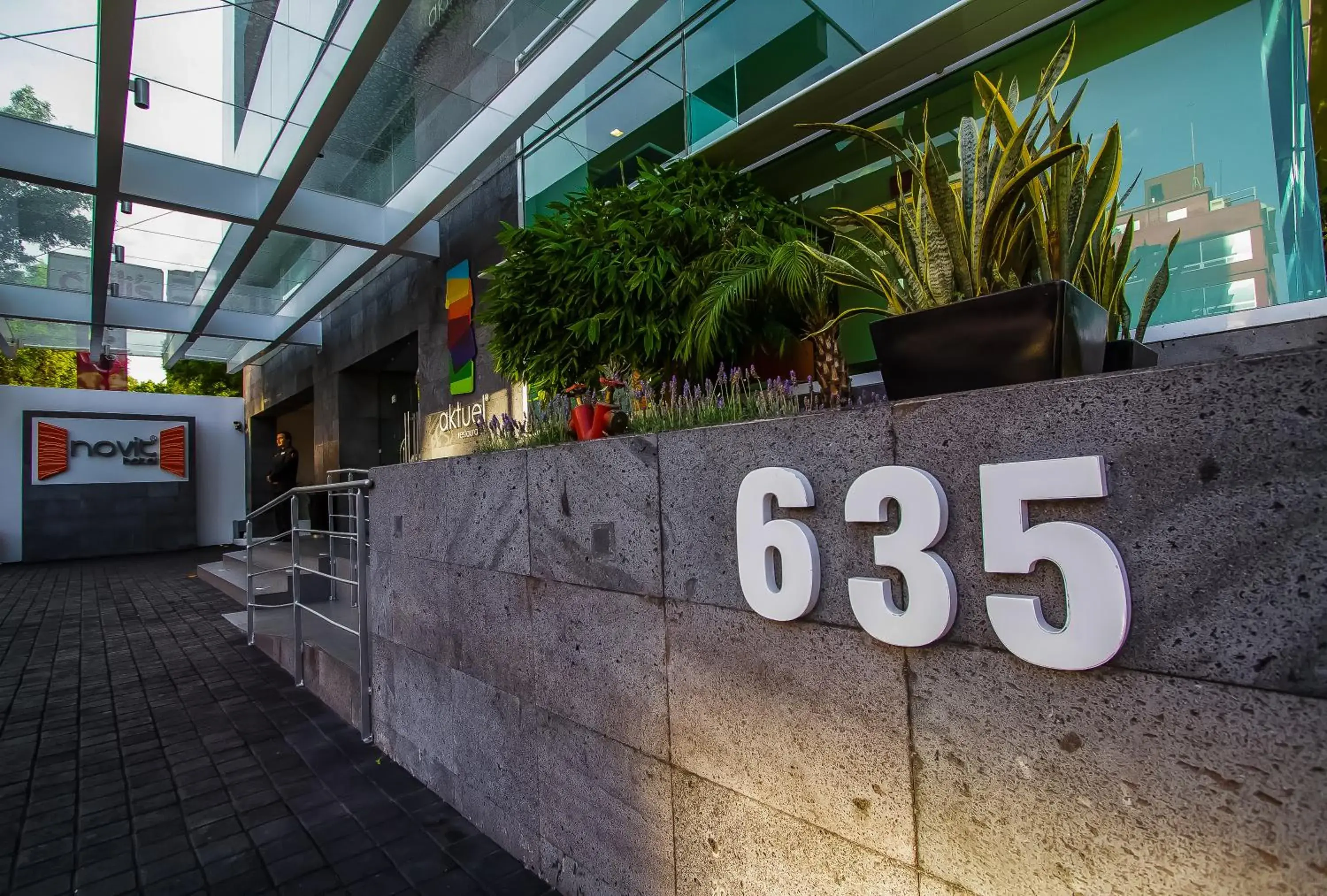 Facade/entrance in Hotel Novit Facade/entrance in Hotel Novit