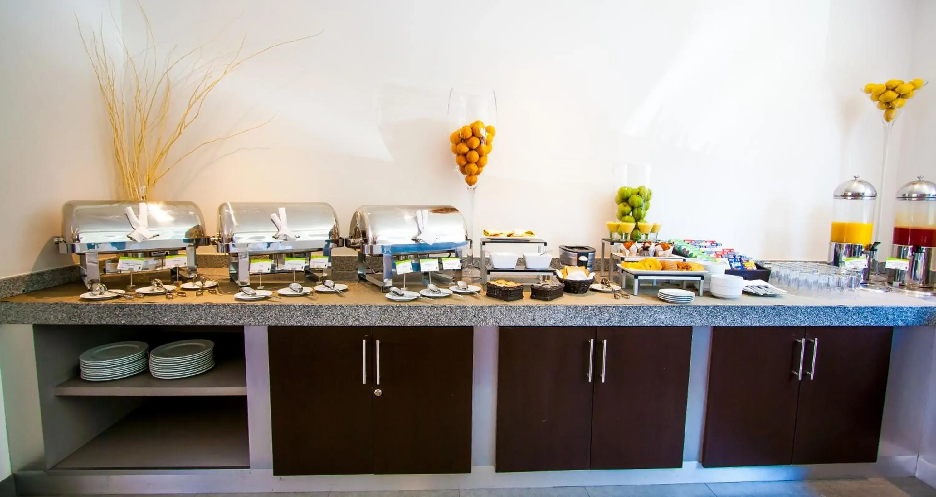 Restaurant/places to eat in Hotel Novit Restaurant/places to eat in Hotel Novit