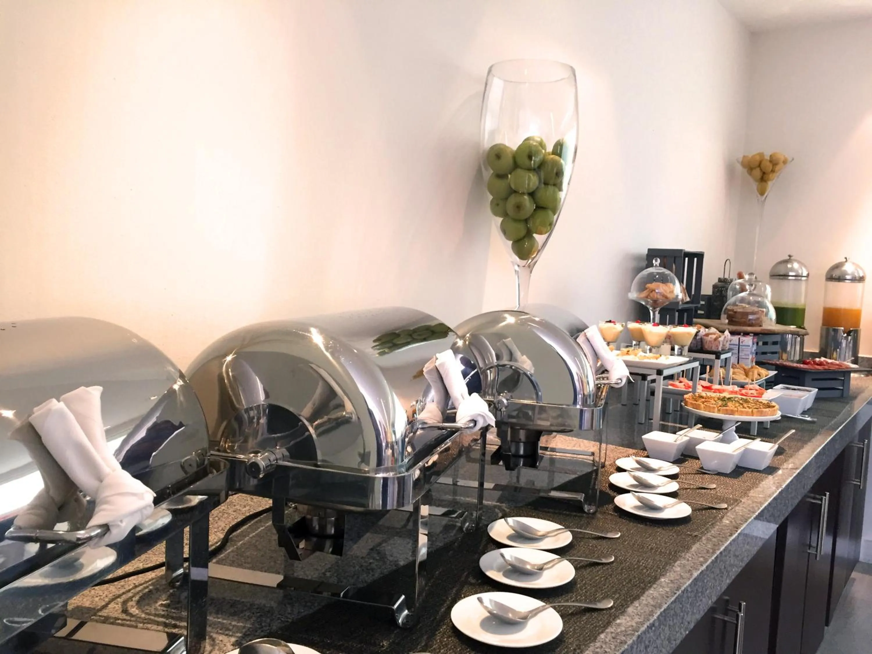 Buffet breakfast in Hotel Novit