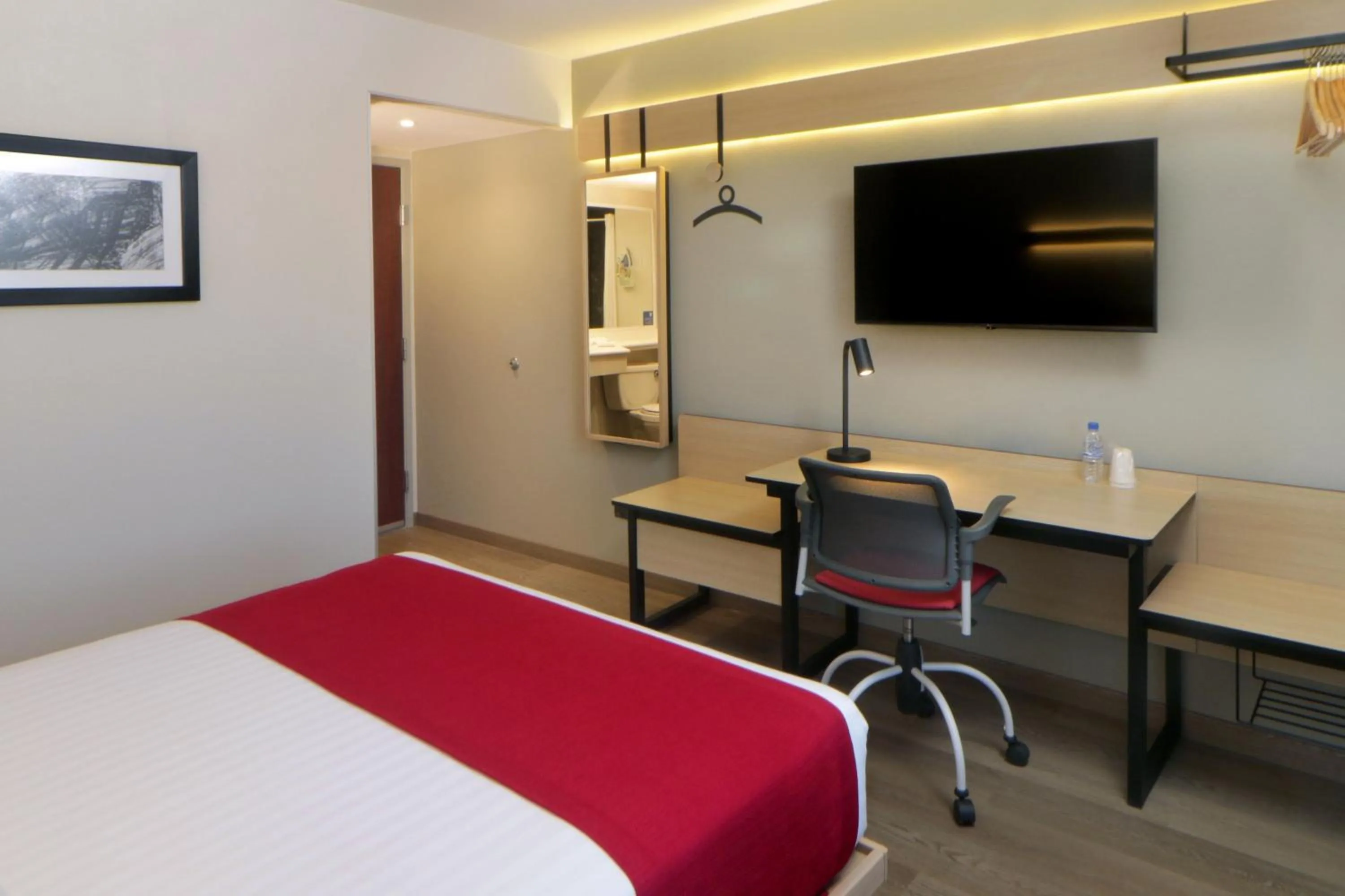Bedroom, Bed in City Express by Marriott Nuevo Laredo