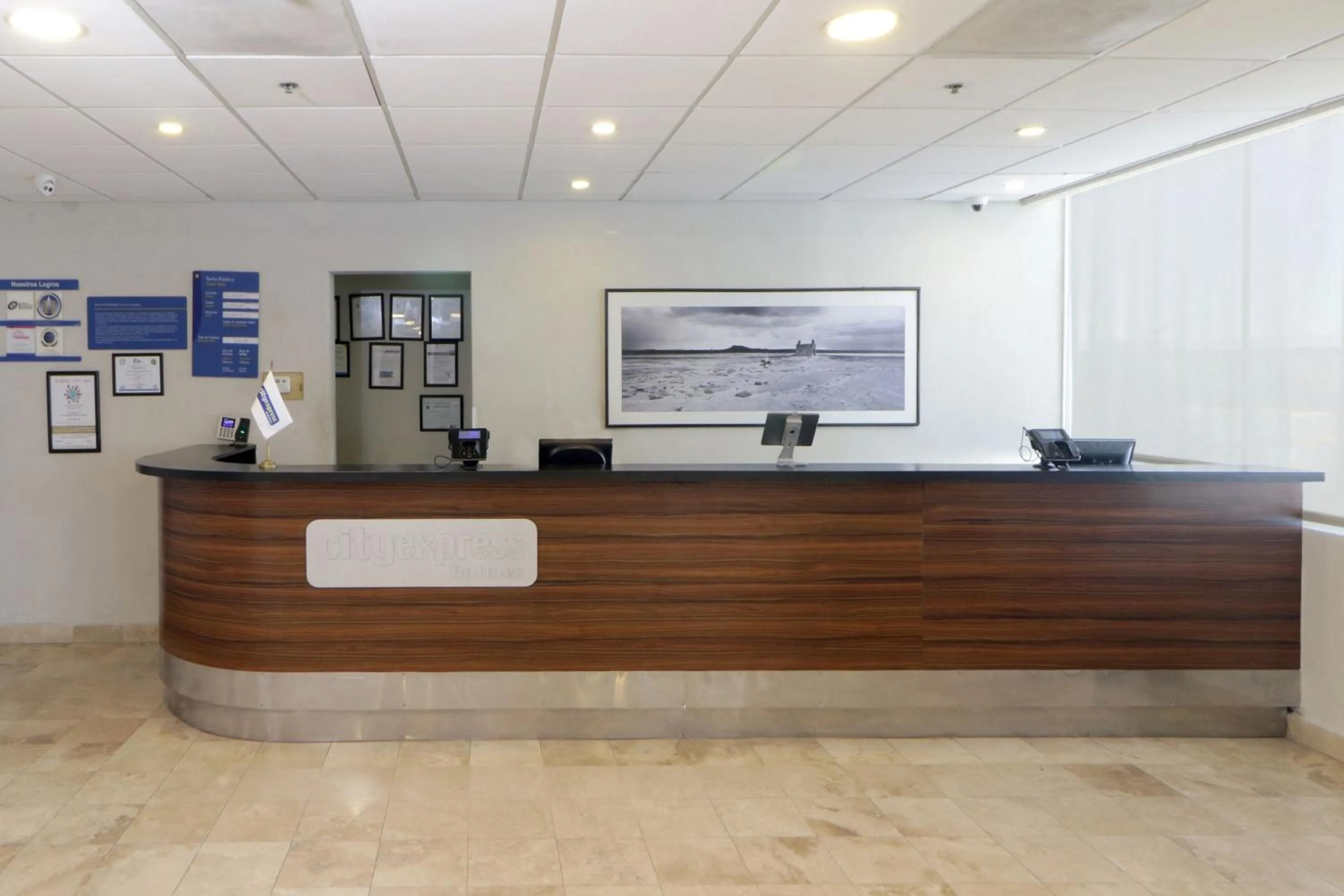 Lobby or reception in City Express by Marriott Nuevo Laredo