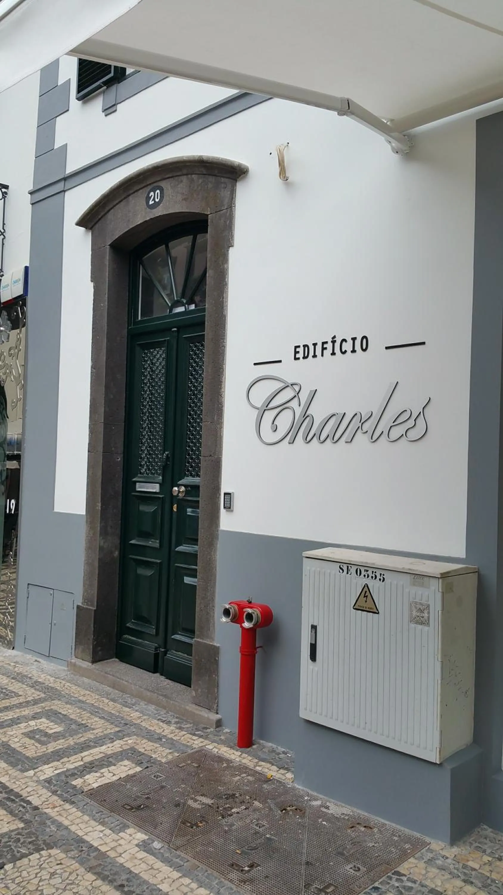 Edificio Charles 201