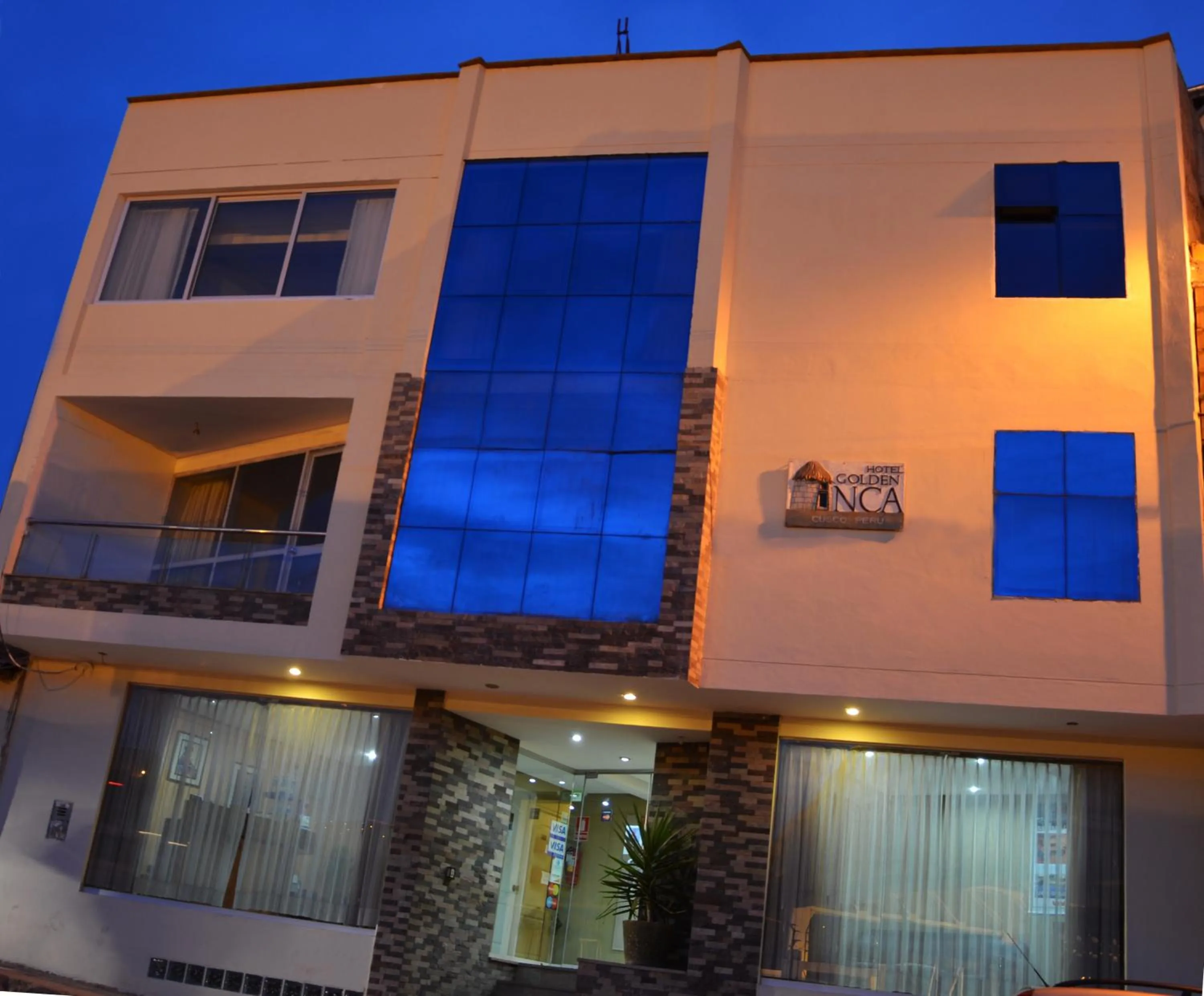 Facade/entrance in Golden Inca Hotel
