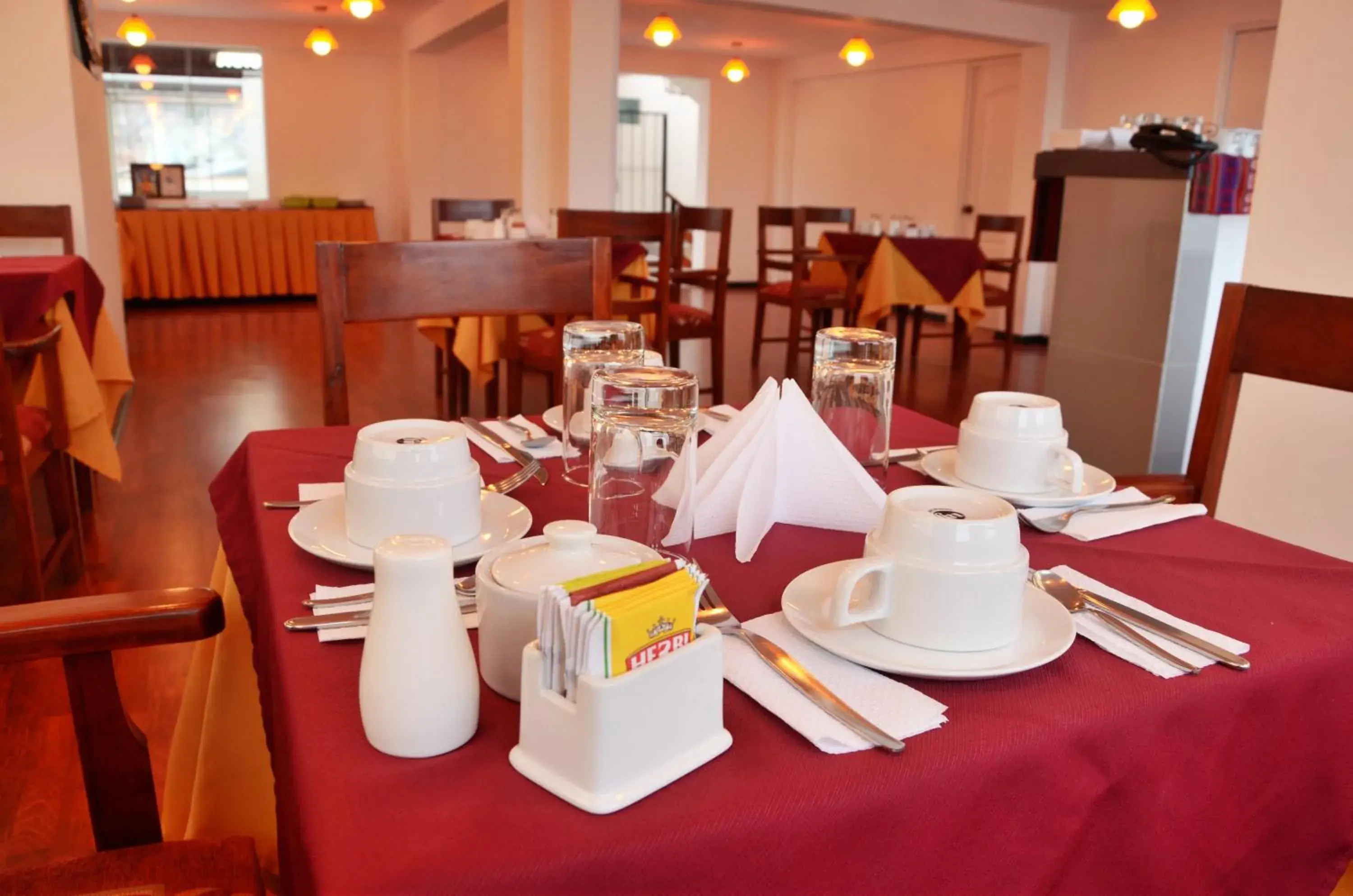 Restaurant/places to eat in Golden Inca Hotel Restaurant/places to eat in Golden Inca Hotel