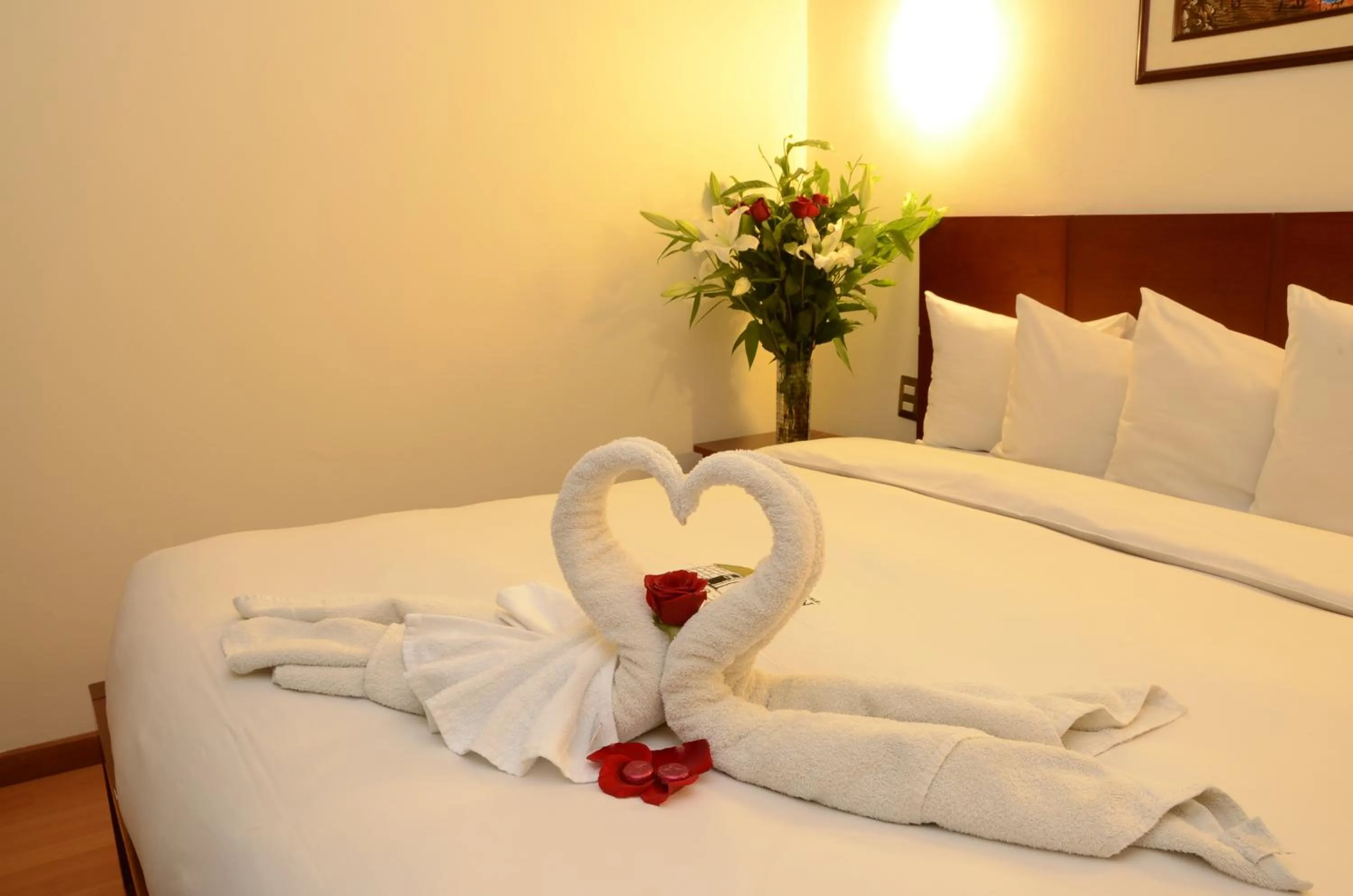 Bed in Golden Inca Hotel