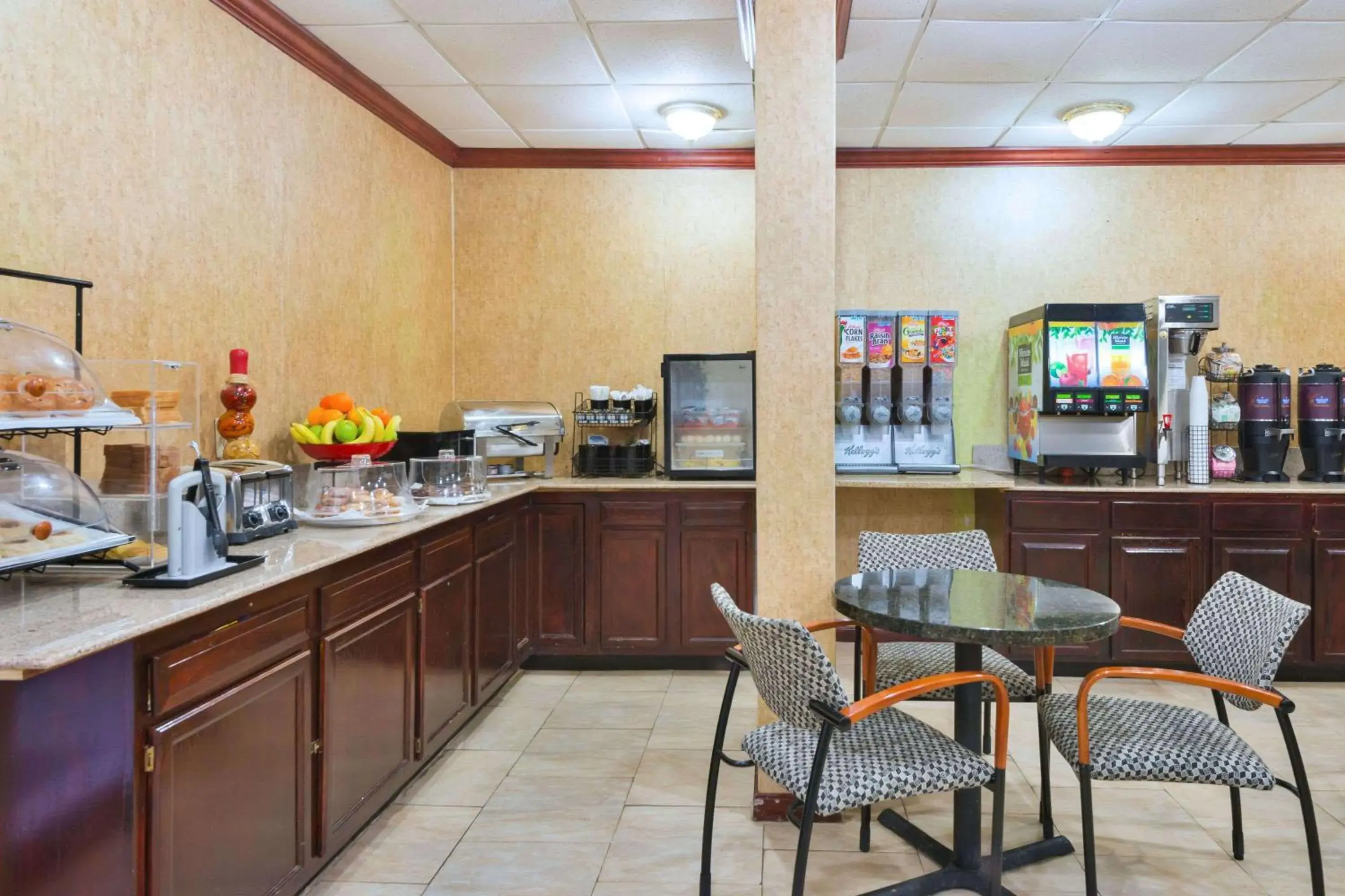 Restaurant/places to eat in Ramada by Wyndham Pikesville/Baltimore North Restaurant/places to eat in Ramada by Wyndham Pikesville/Baltimore North