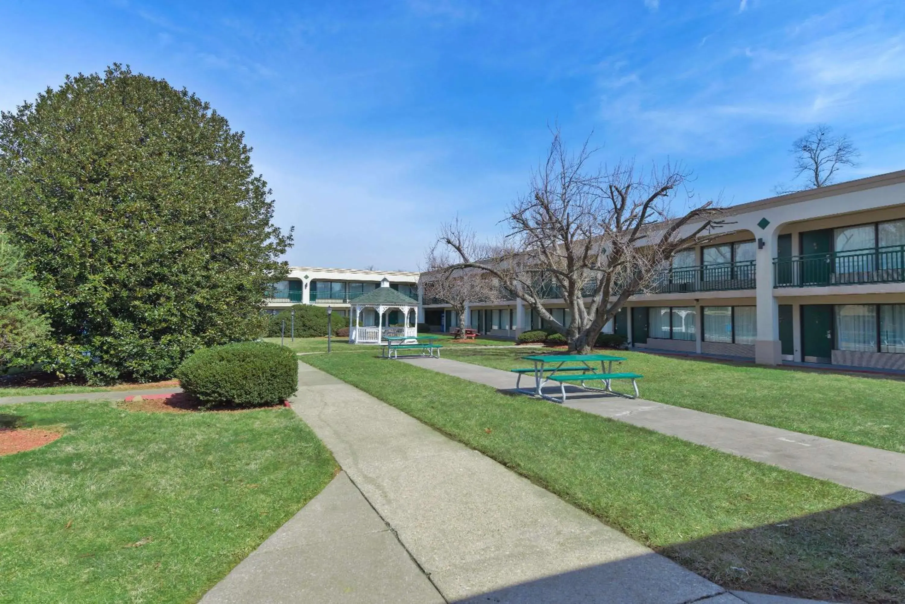 Property building in Ramada by Wyndham Pikesville/Baltimore North Property building in Ramada by Wyndham Pikesville/Baltimore North