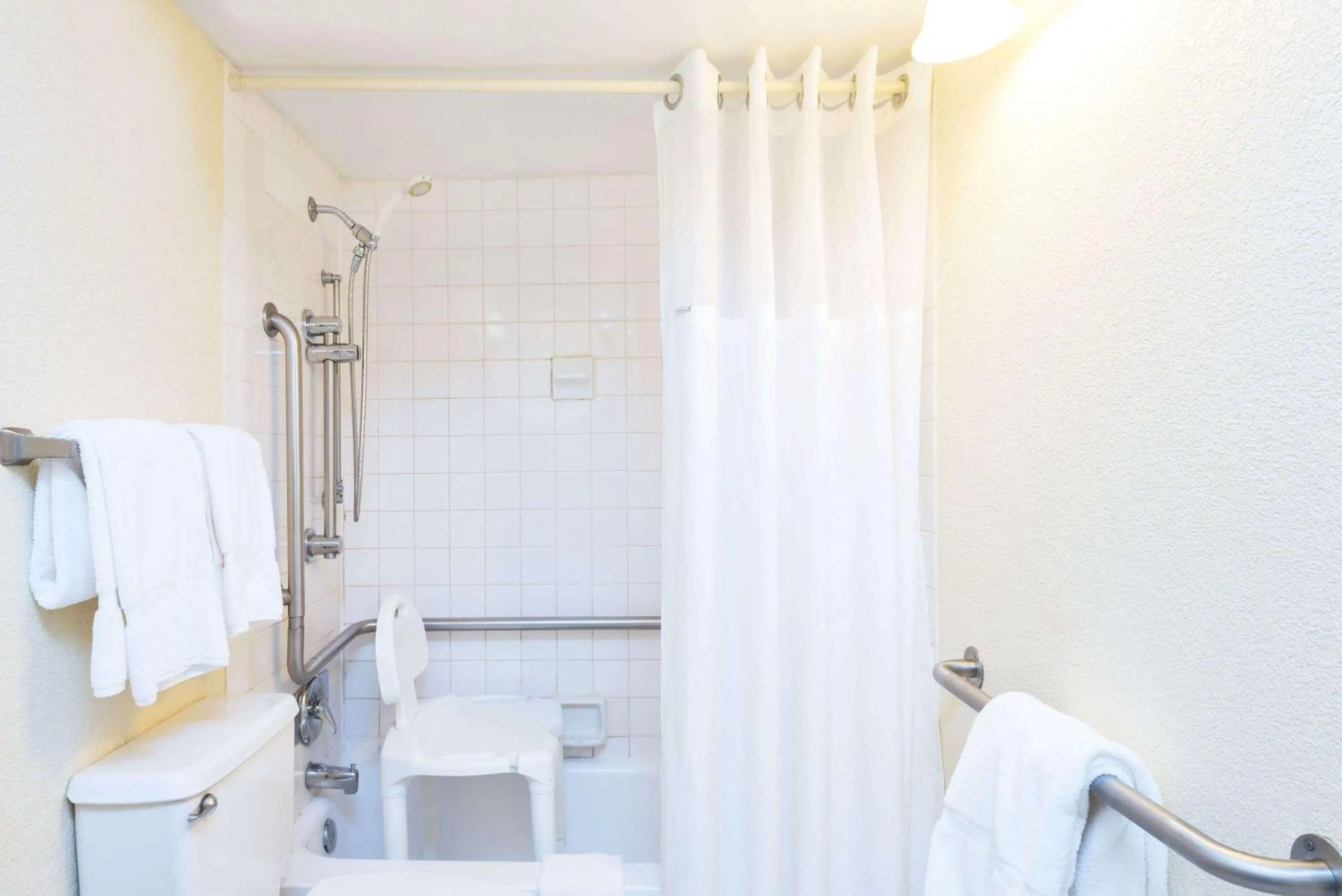 Bathroom in Ramada by Wyndham Pikesville/Baltimore North