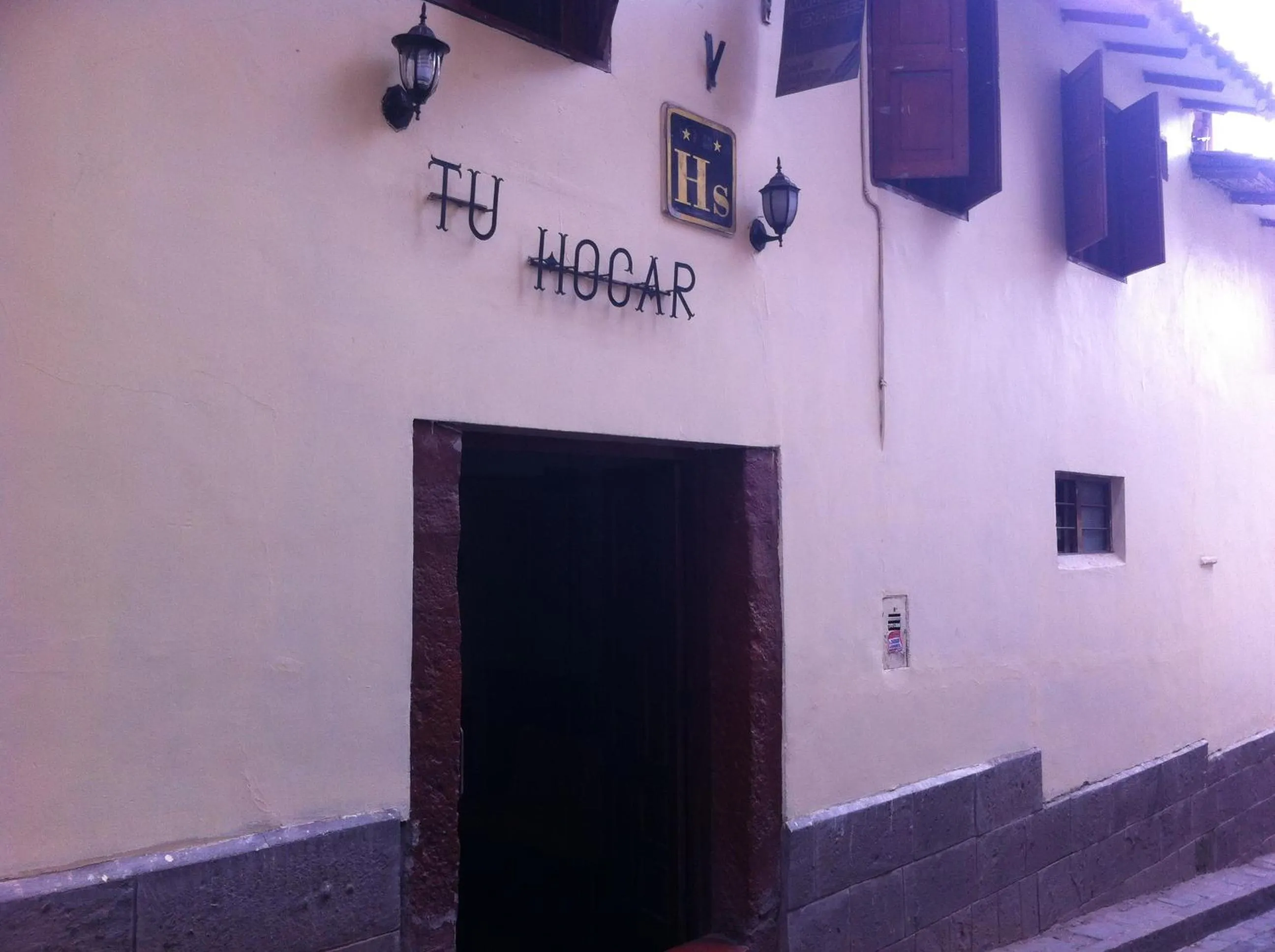 Facade/entrance in Hostal Tu Hogar