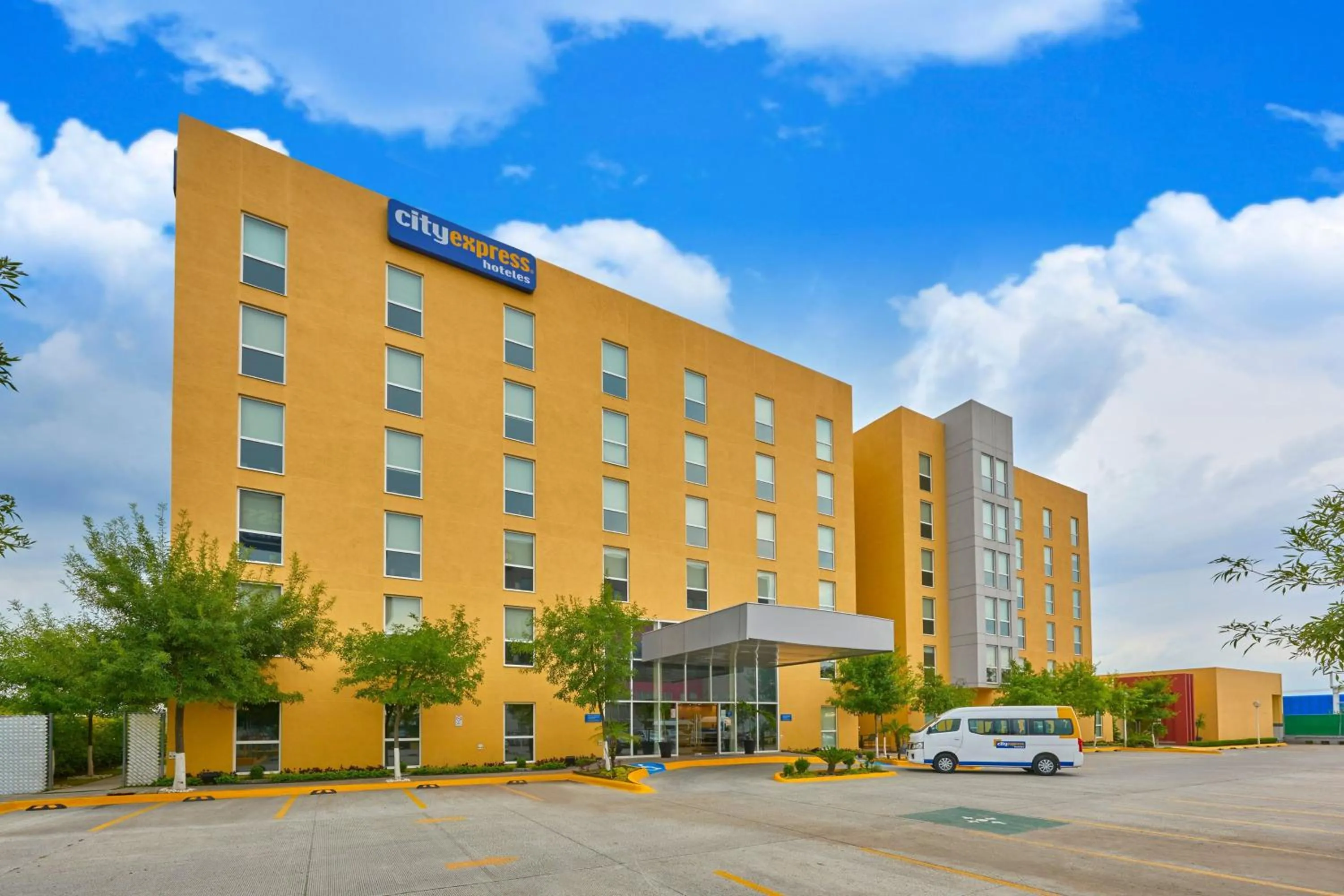 Property building in City Express by Marriott Tepotzotlán